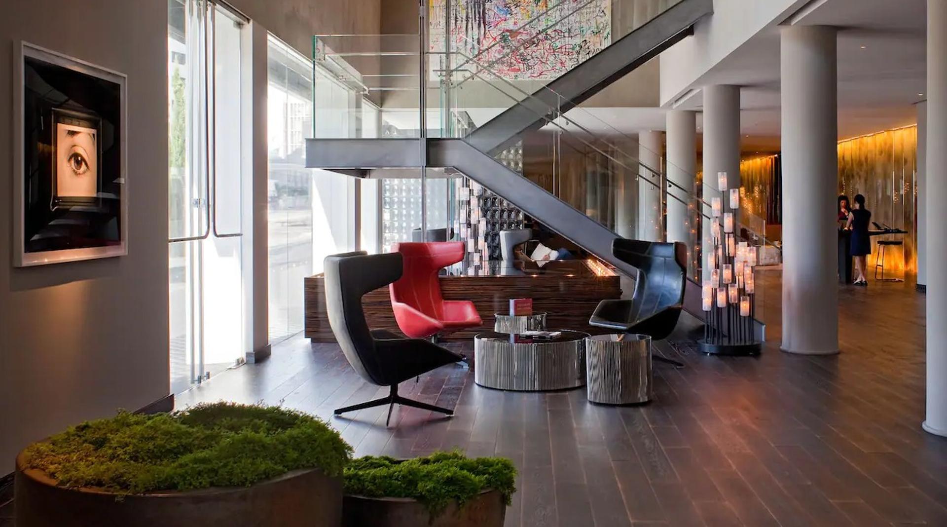 Mezz Lounge