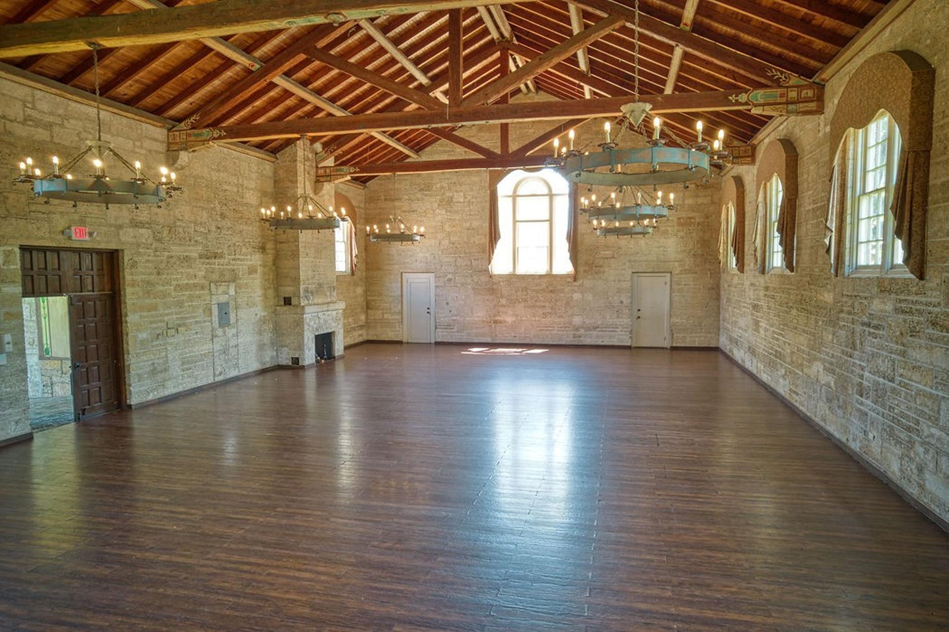 South (Coral) Hall - 1009