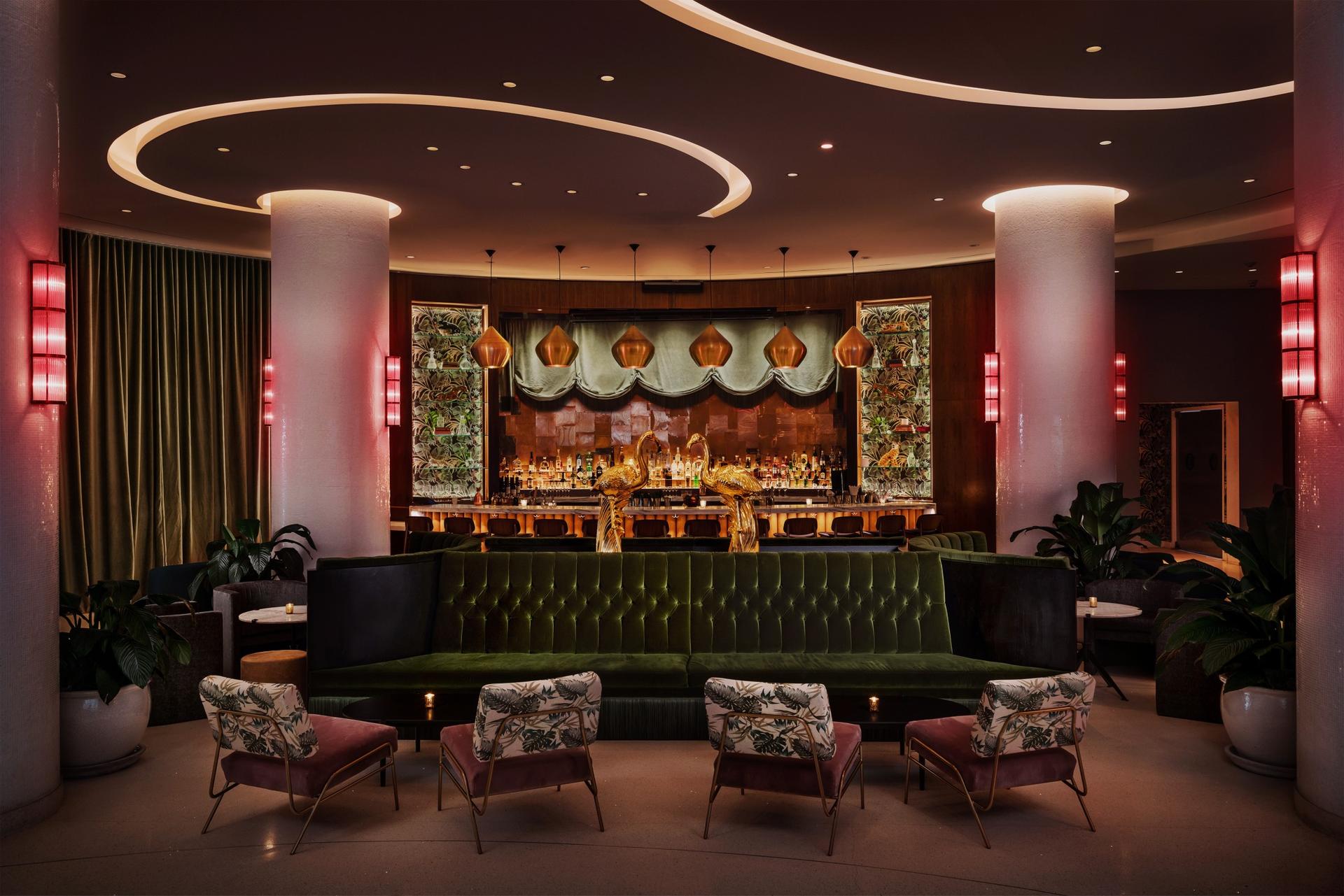 Bar & Lounge