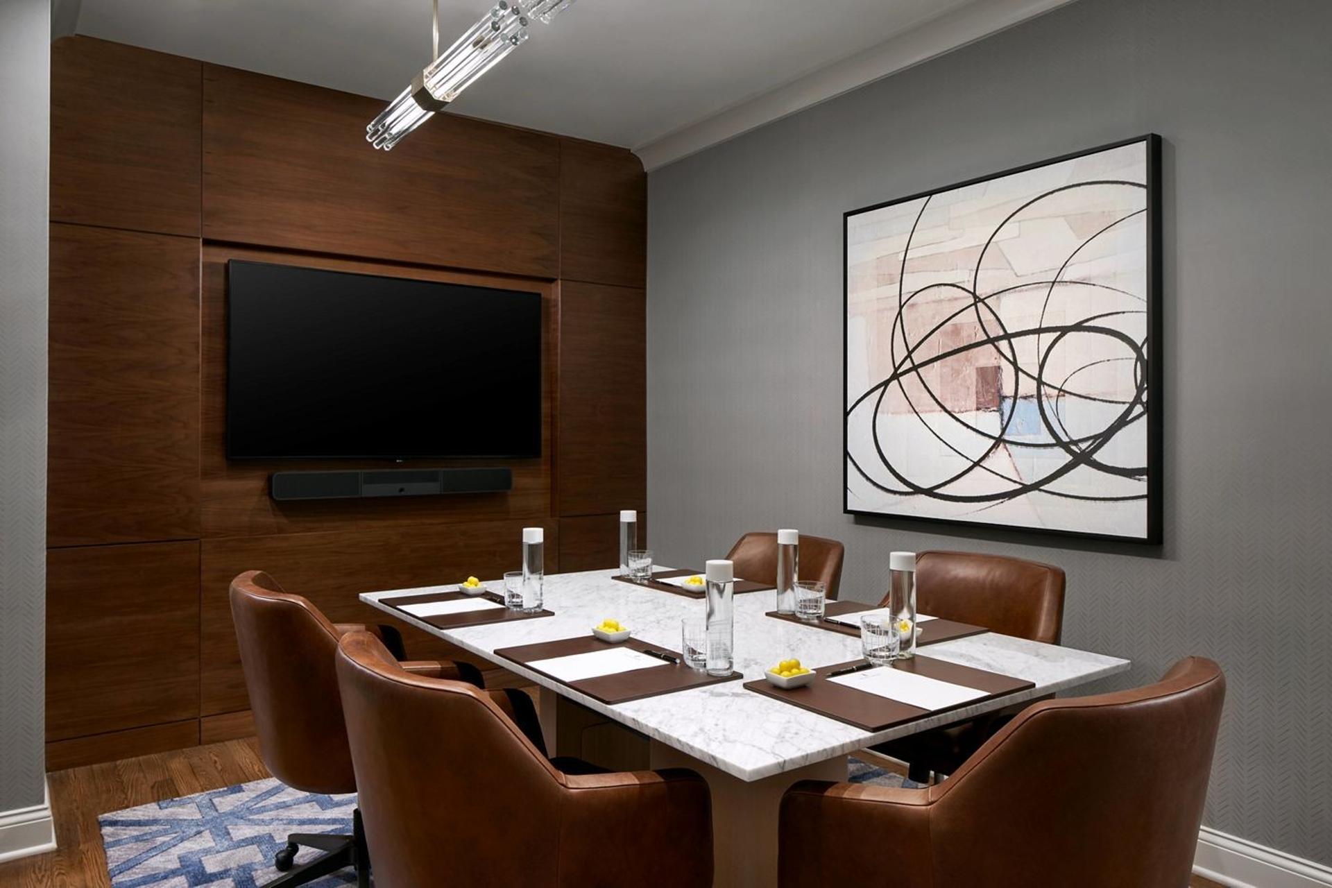 Attaché Room