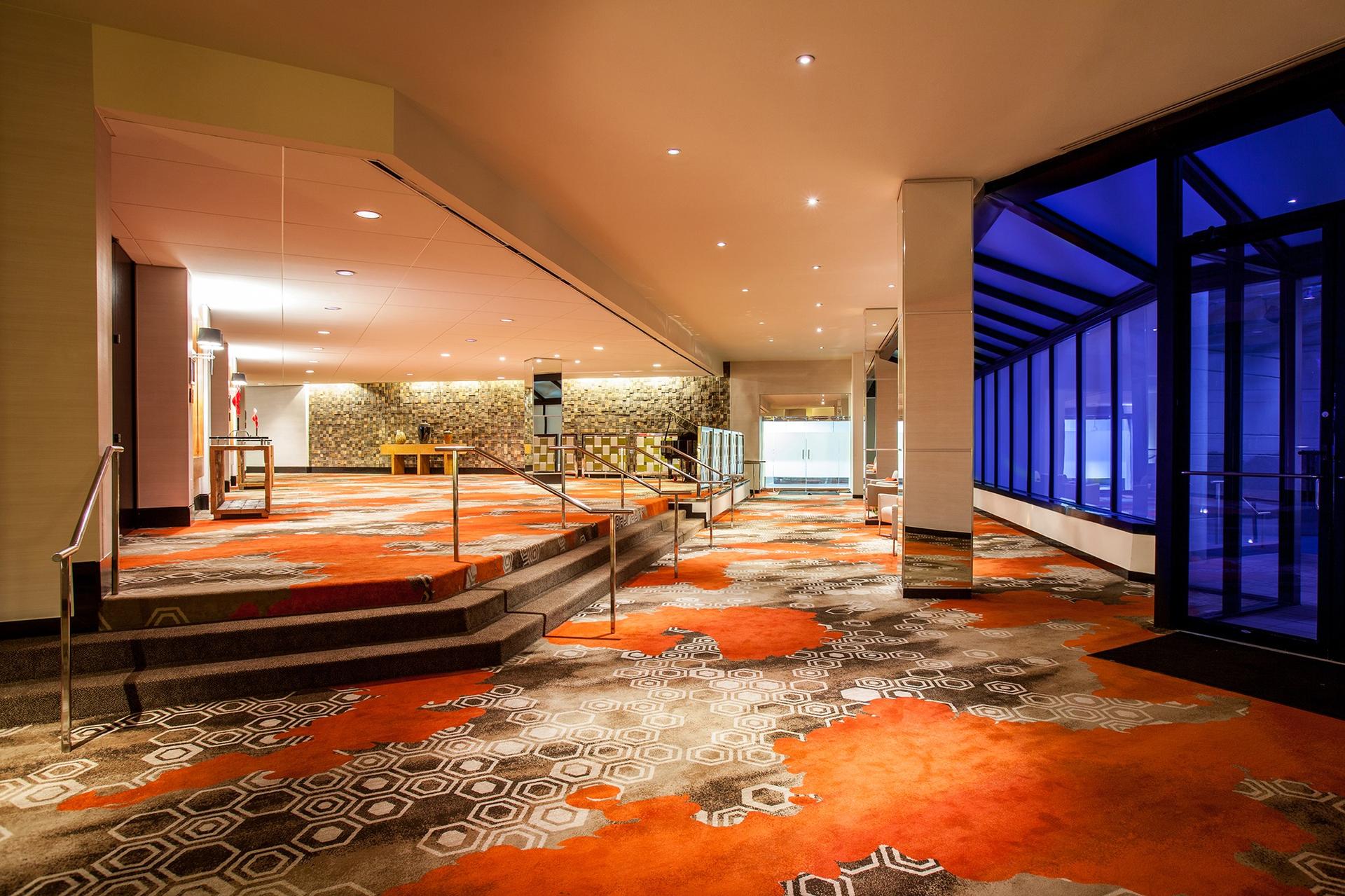 Bravo Foyer