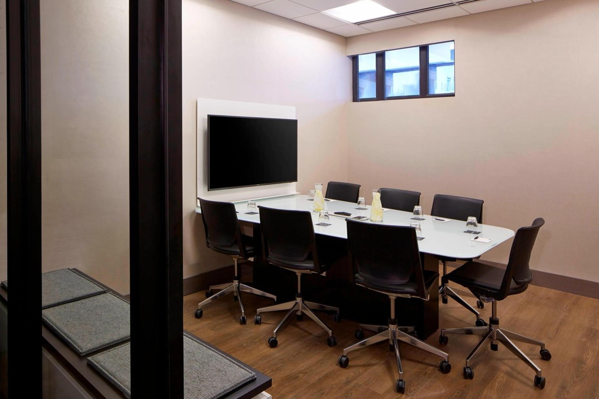 Media Salon B	