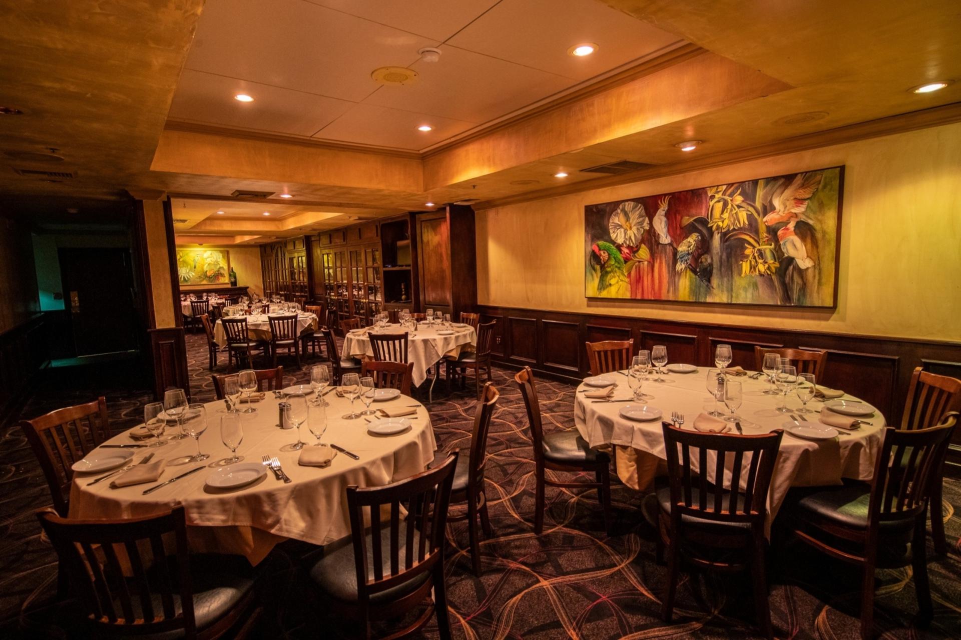Event Spaces (6 Specialty Dining Rooms)