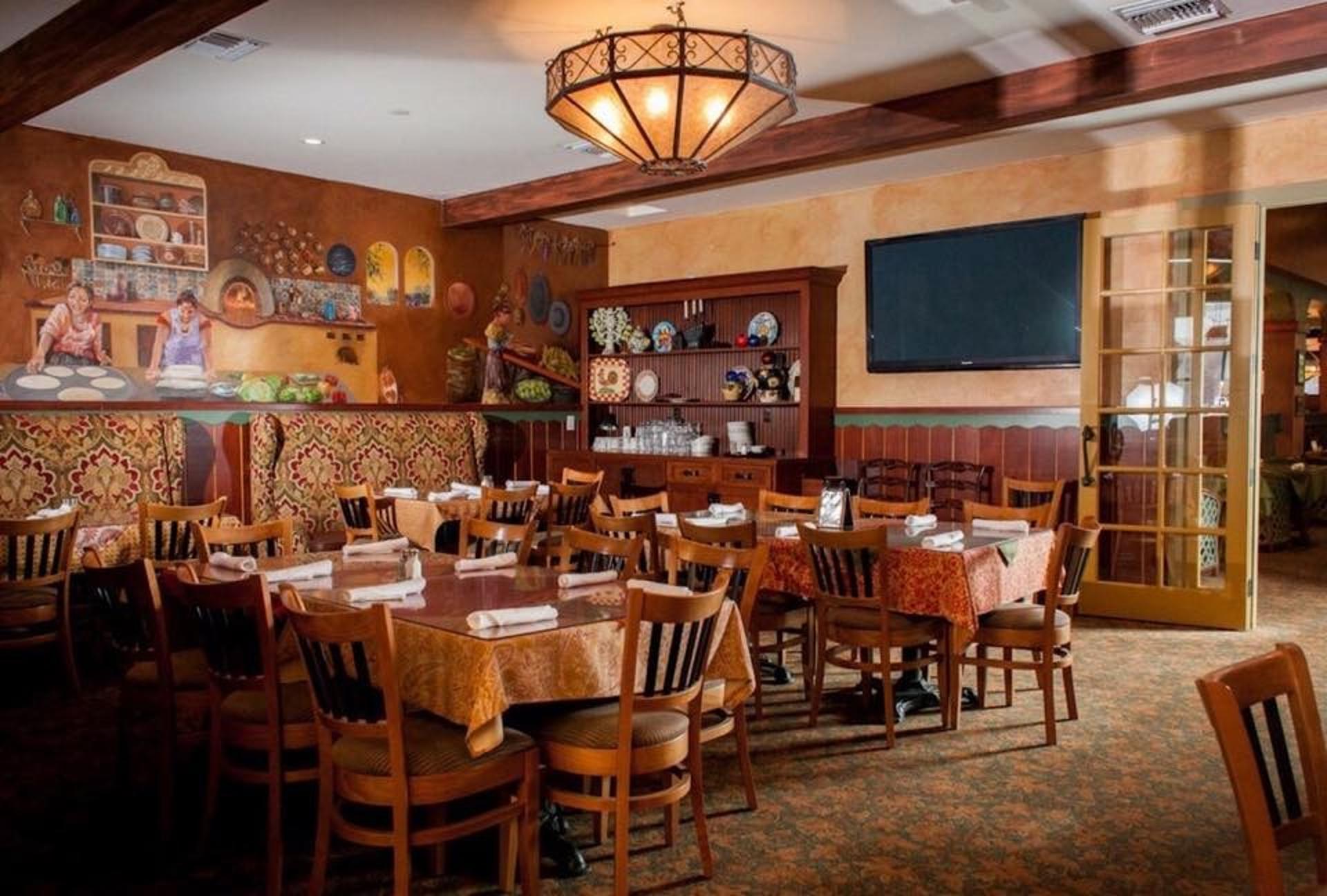 Main Dining Room (Indoor) 