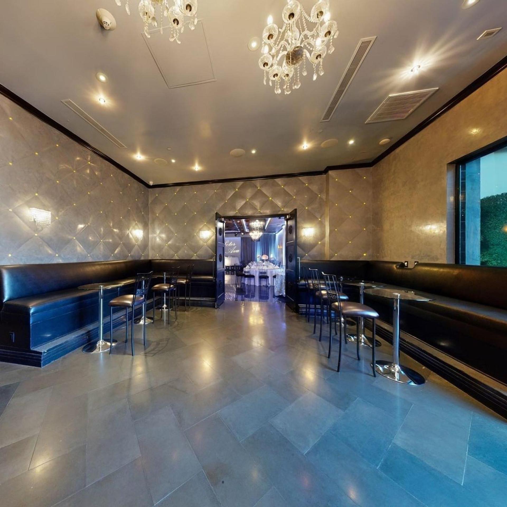 Ella Foyer