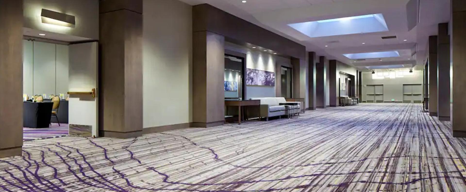Promenade & Foyer