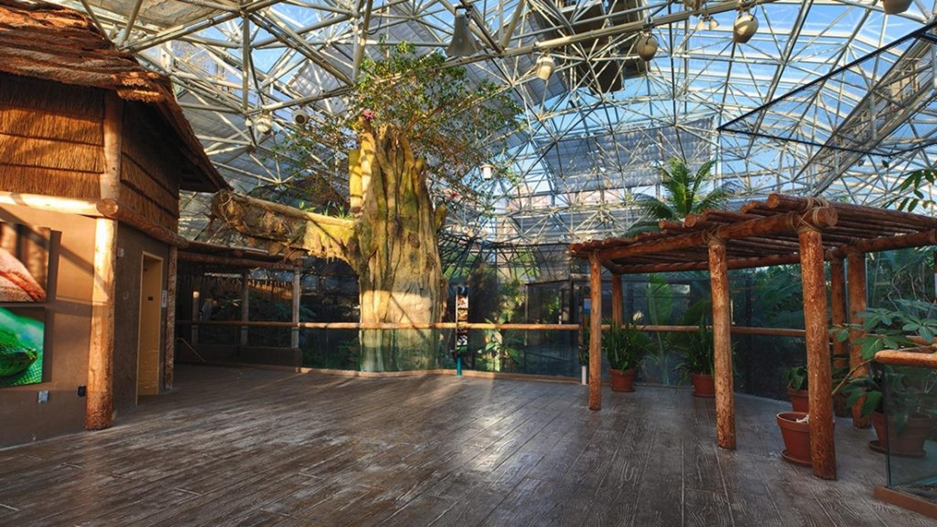 Regenstein Small Mammal-Reptile House