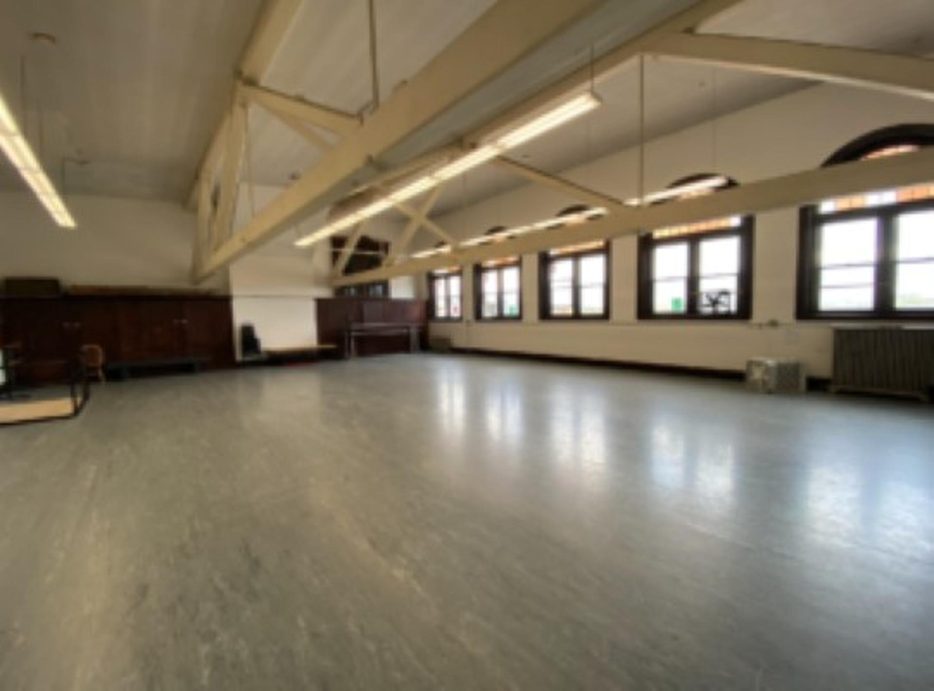 Studio 6