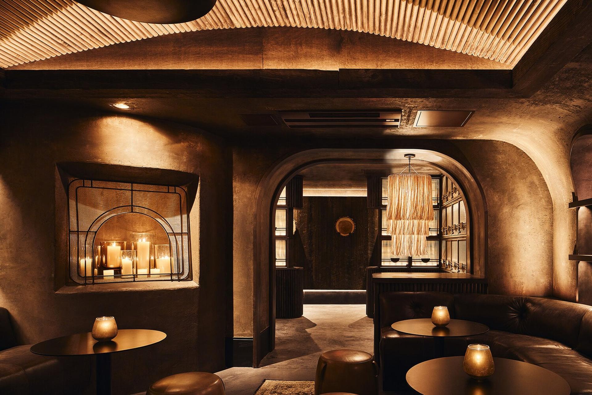 Roja Lounge