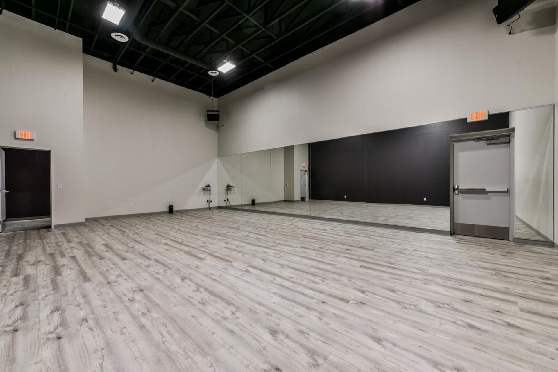 Small Studio / Studio 3