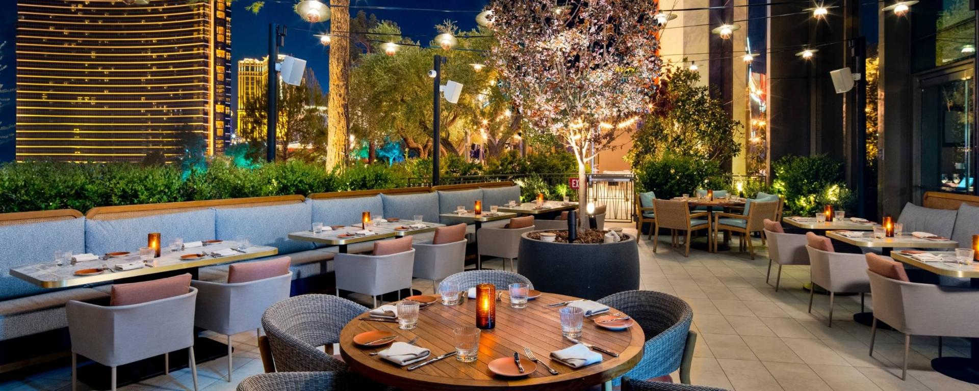 Outdoor Bar 
