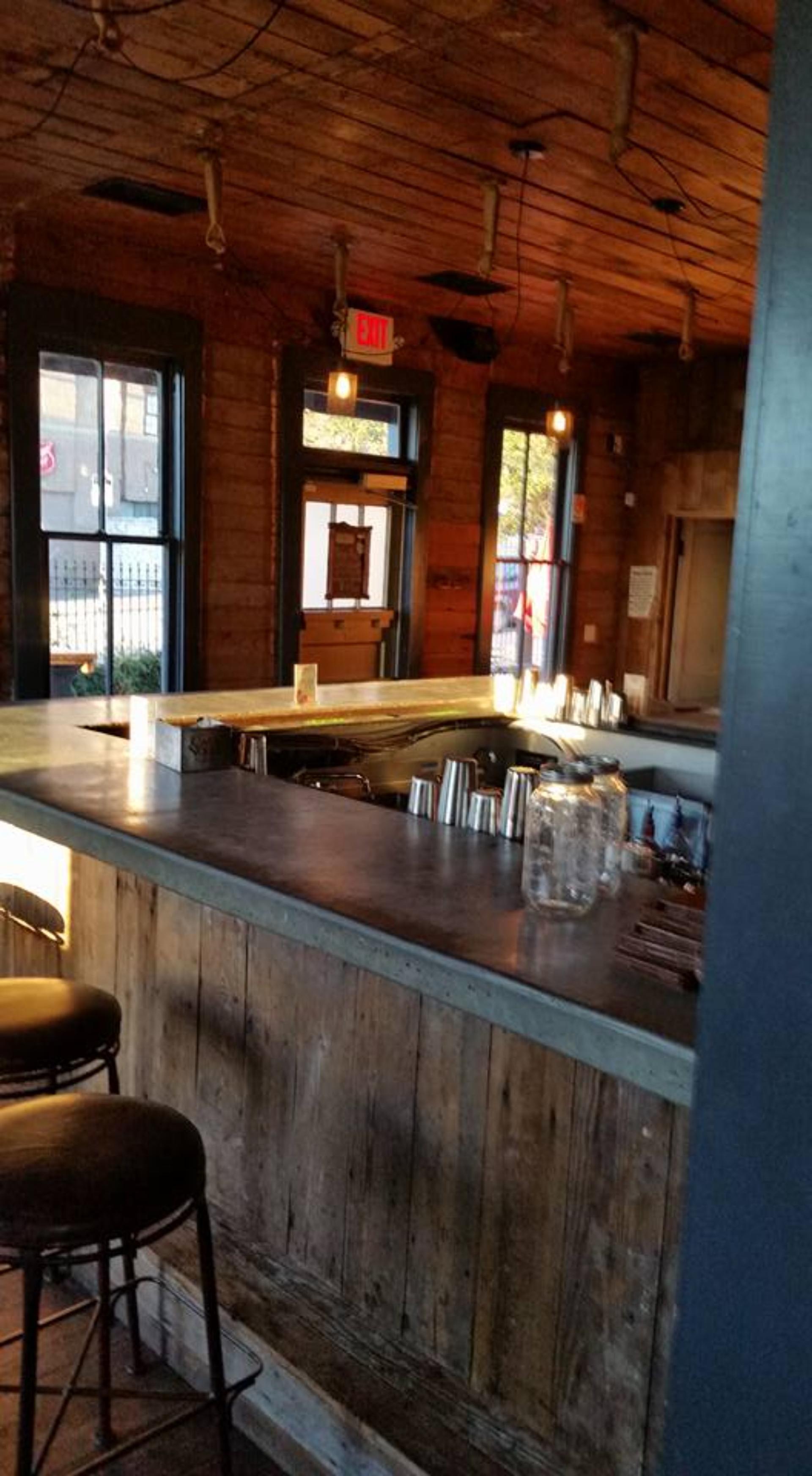 Bar 508
