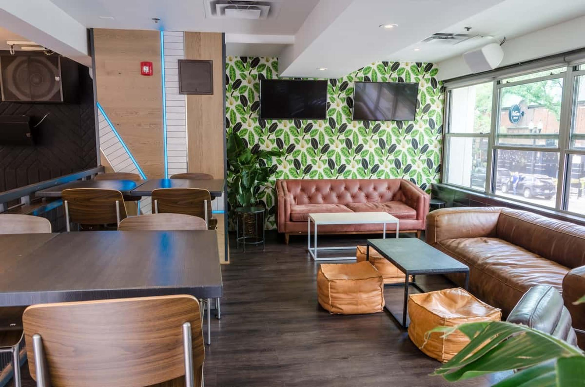 Upper Lounge
