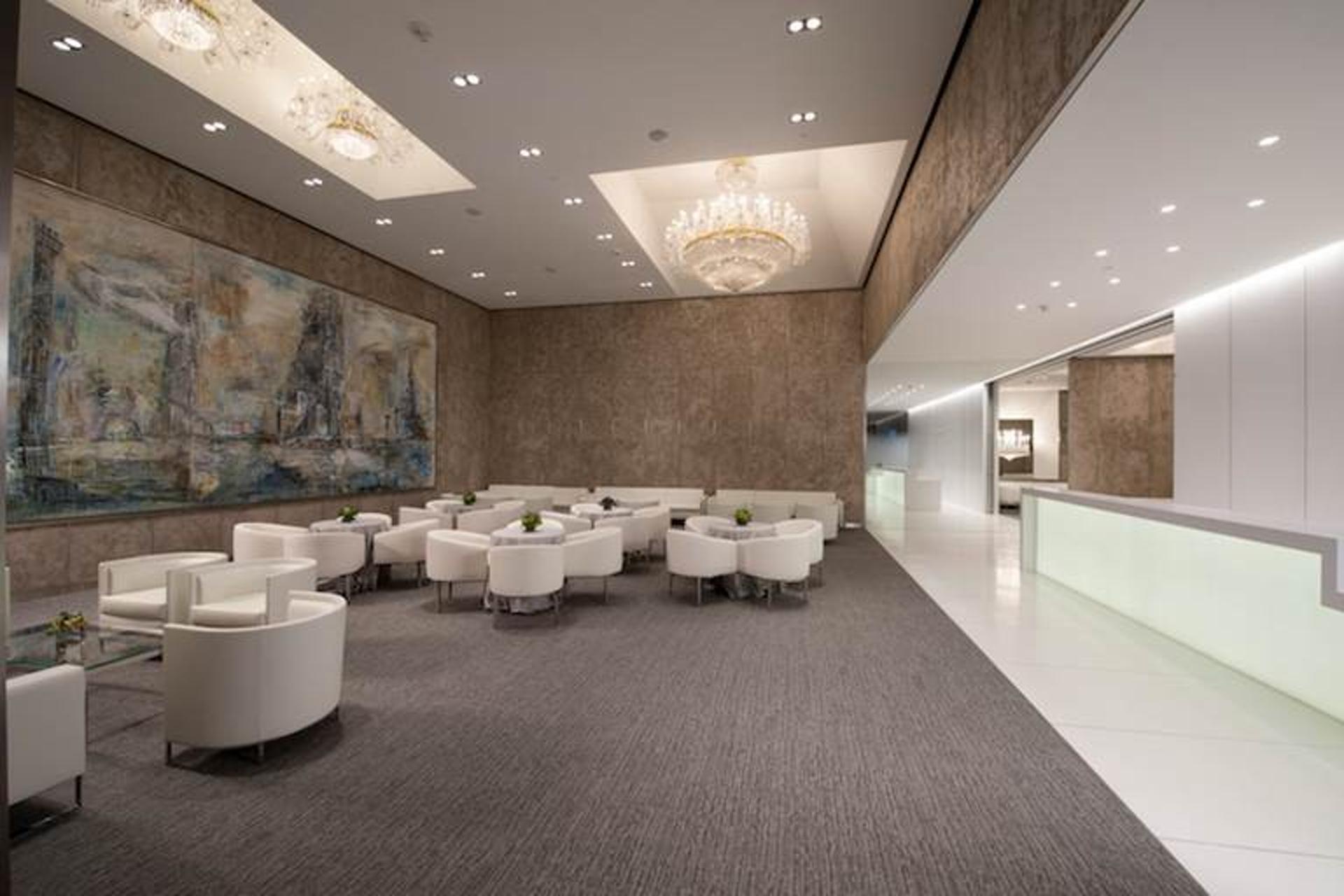 Opera House Circles Lounge