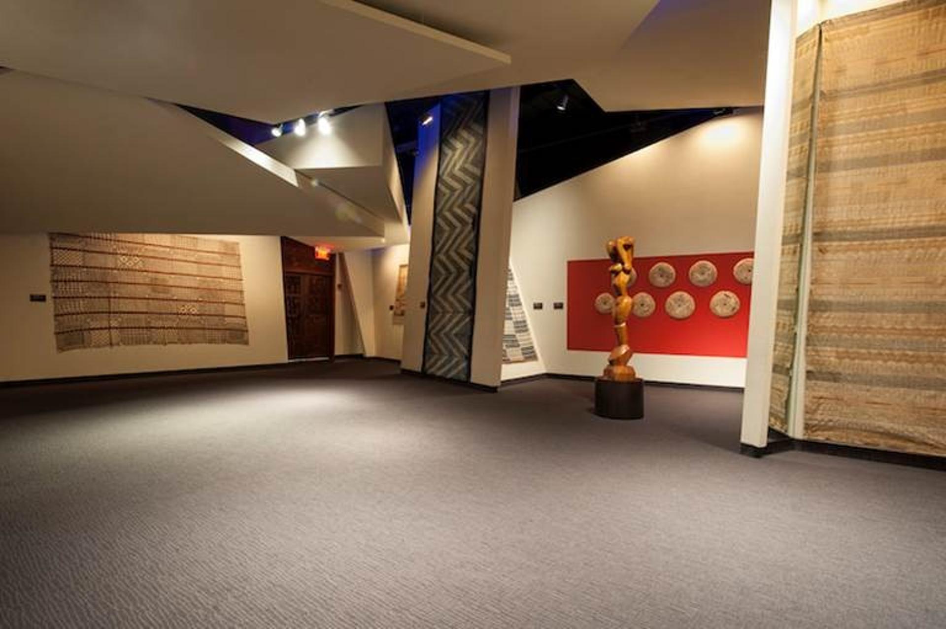 African Lounge (Opera House)