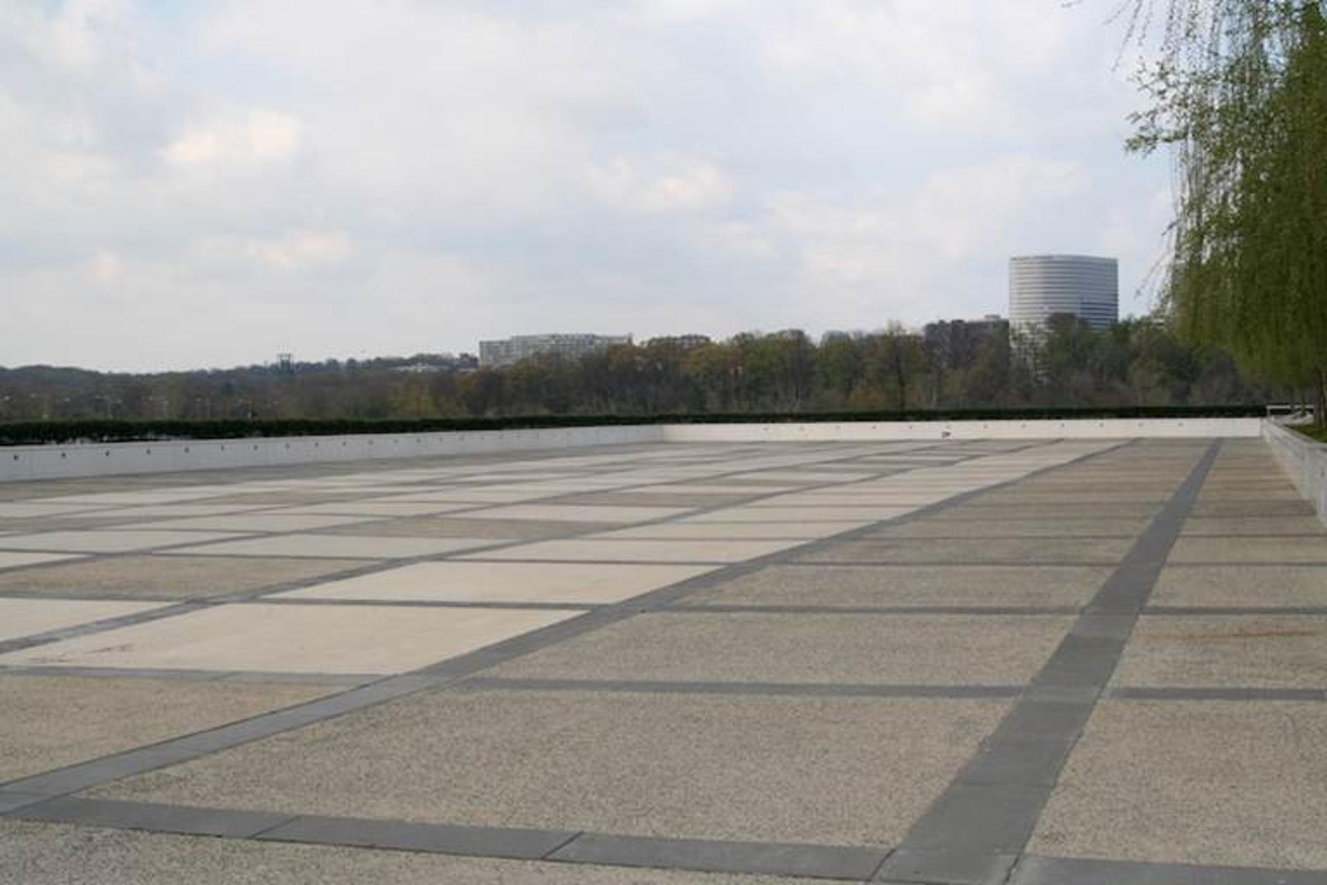 North Plaza | REACH Plaza