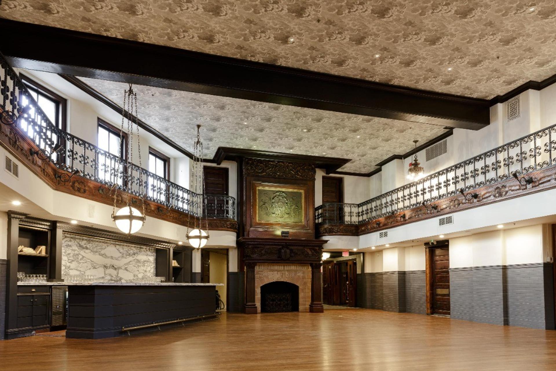 1st Floor Lounge 1887