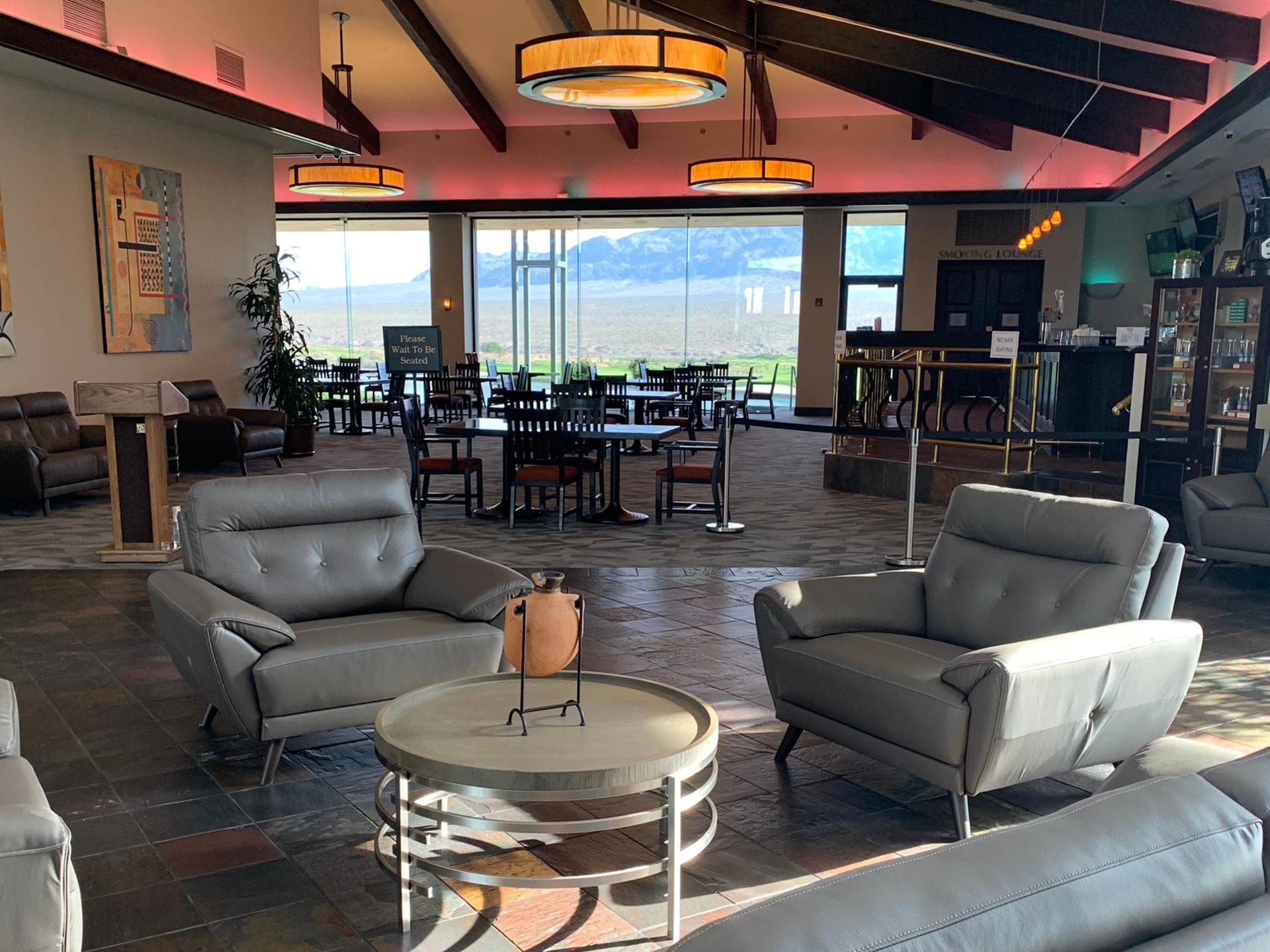 Restaurant & Bar