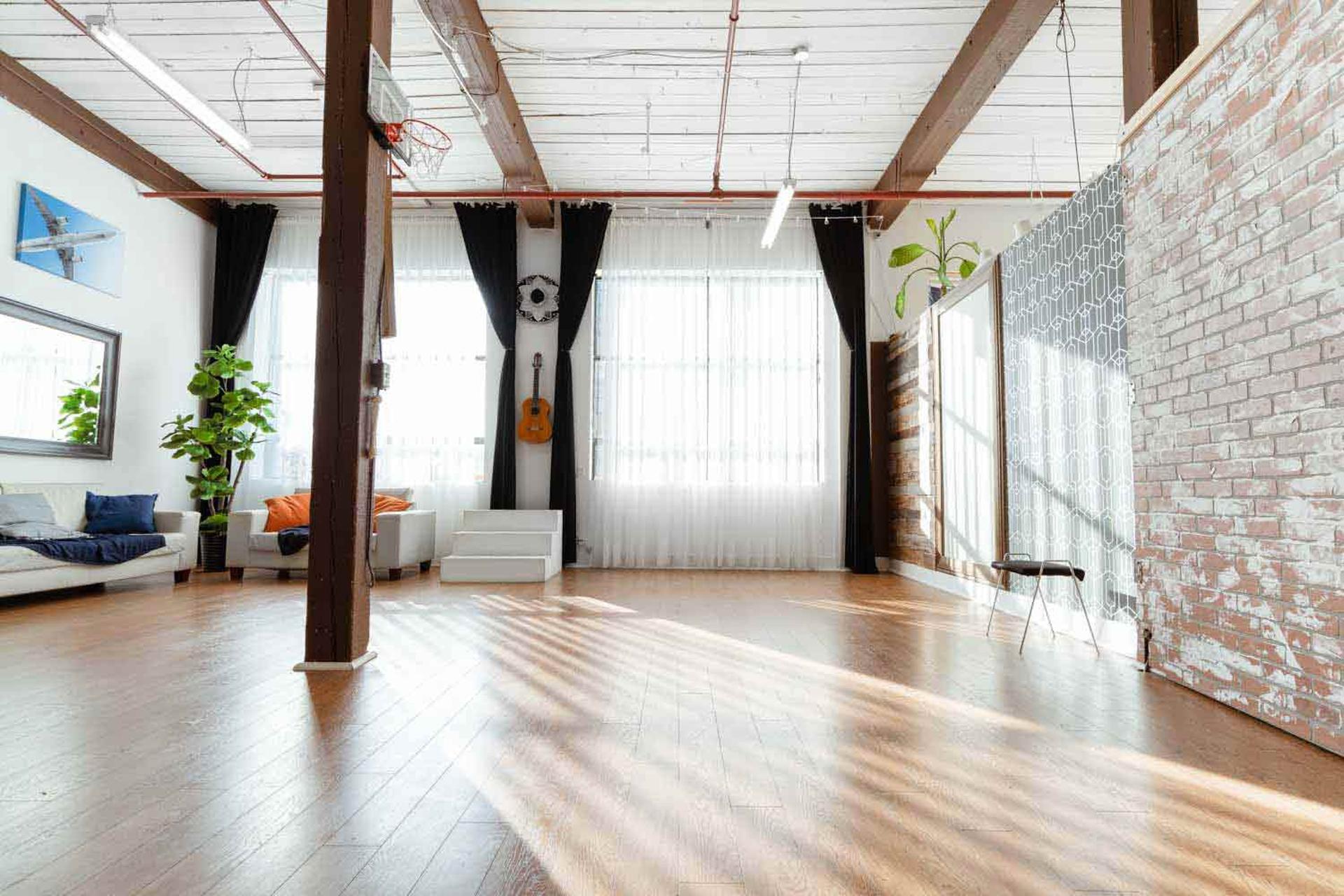 THAT Toronto Studio - Event Venue Rental