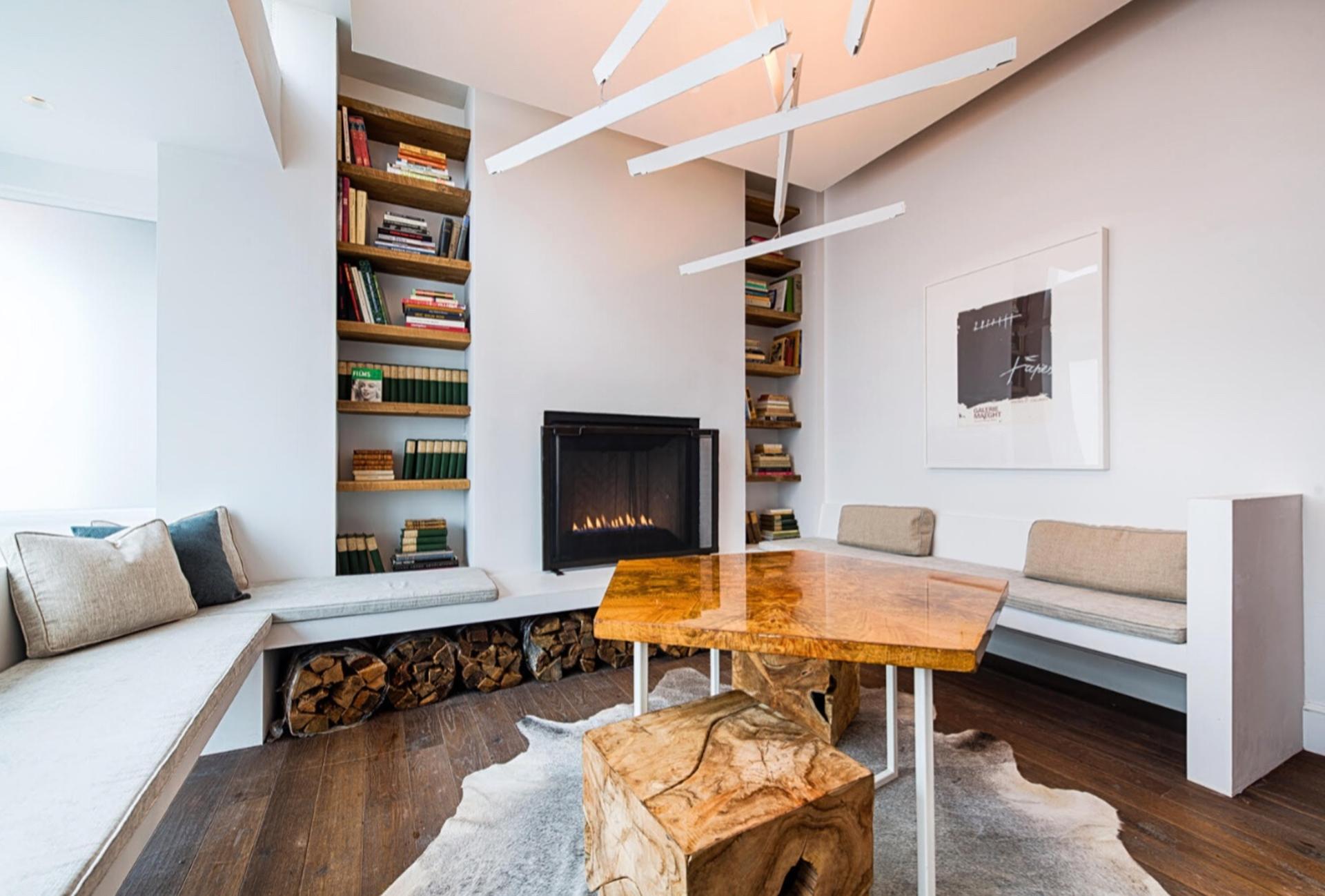 The Fireplace Lounge 