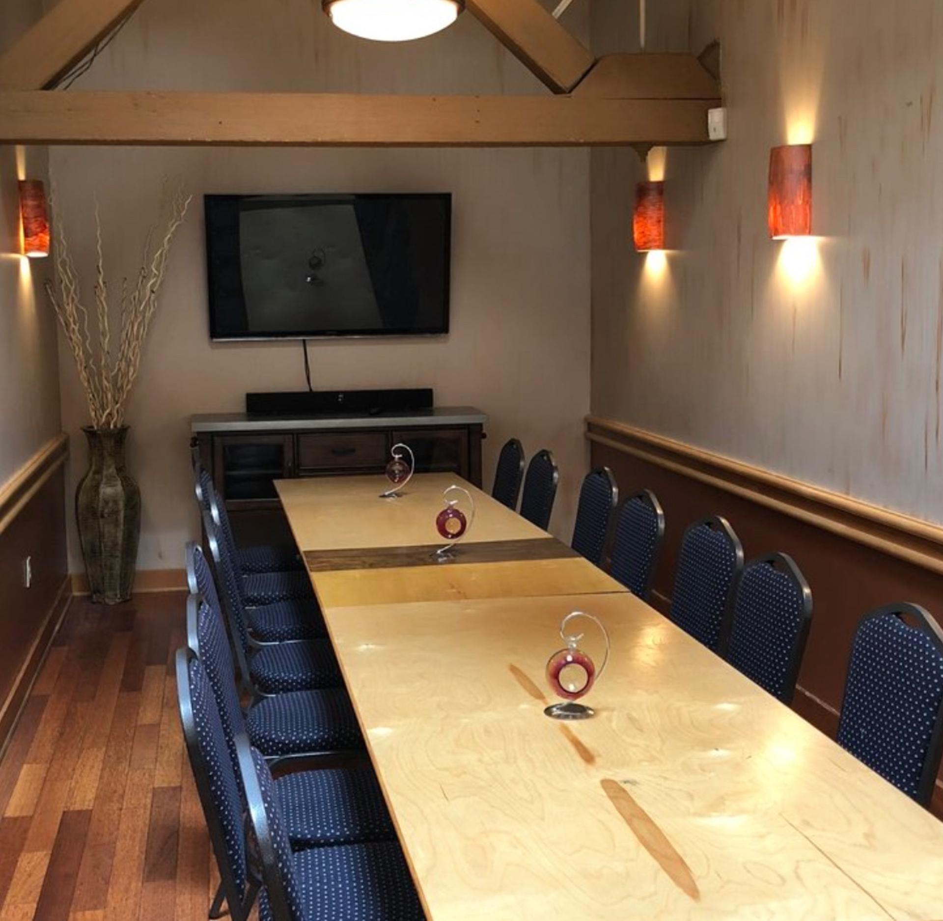 Tertulia Room
