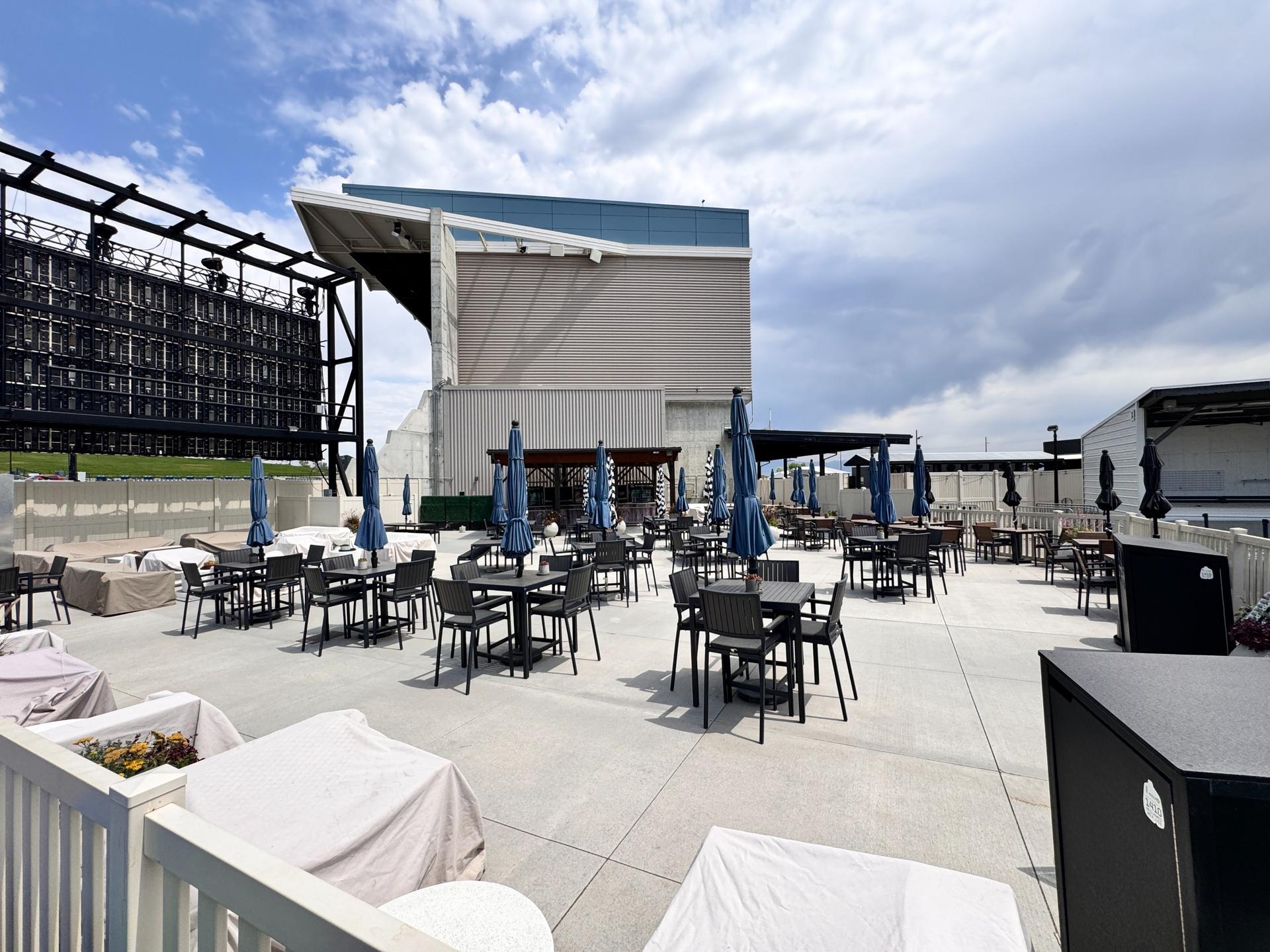 Premium Seating Lounge