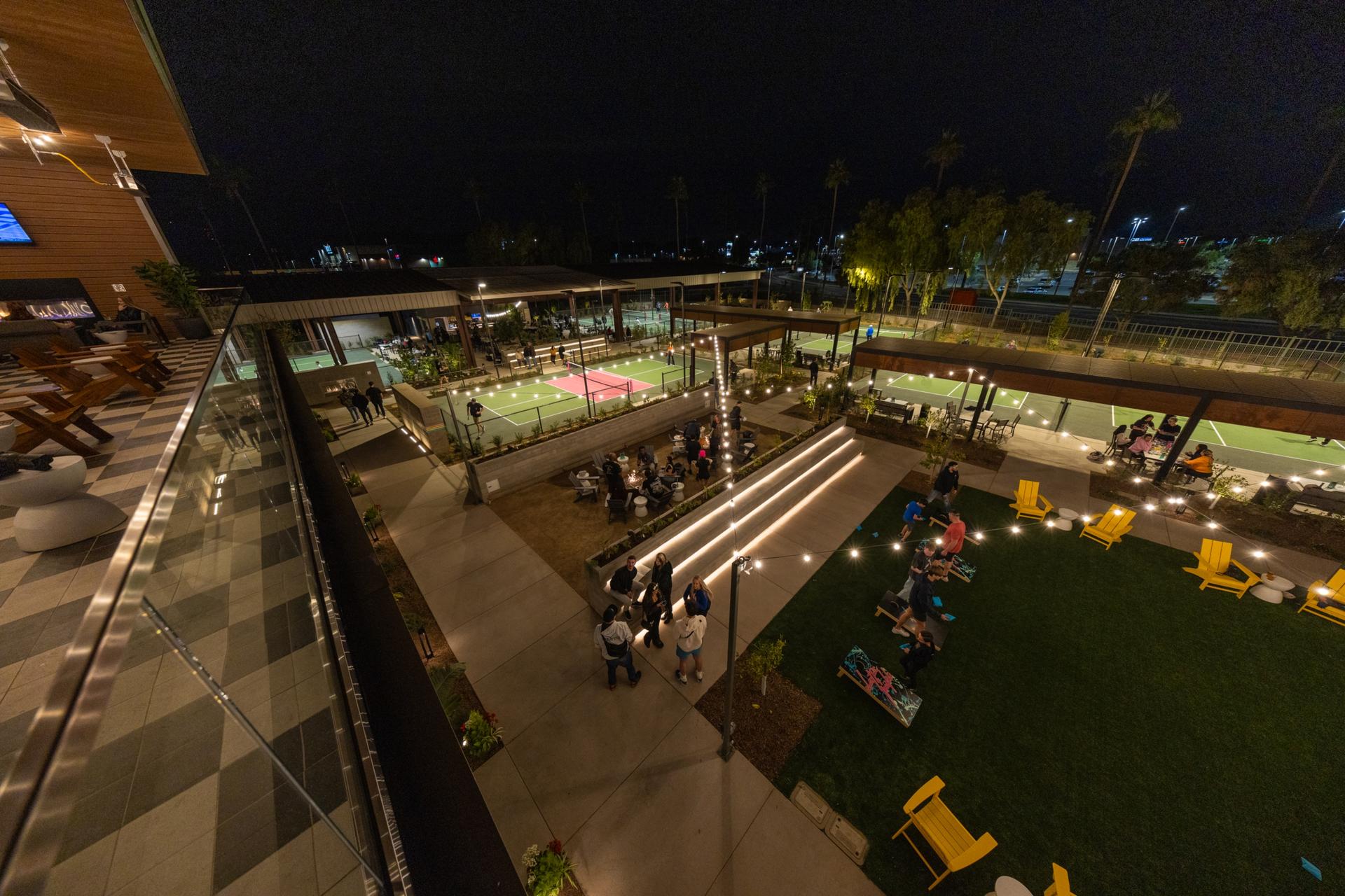 Cabana Courts and Bar