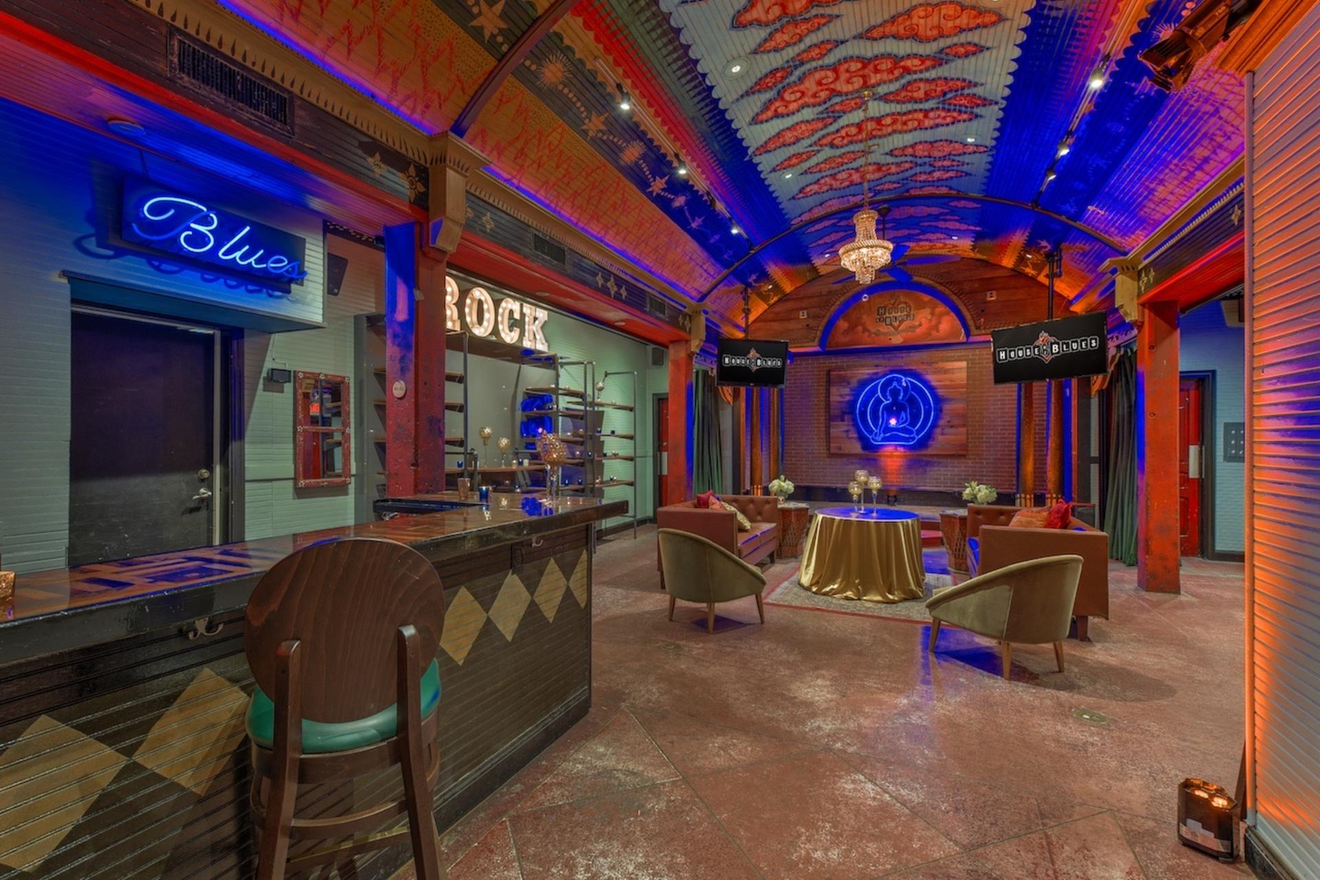 Big Mama's Lounge