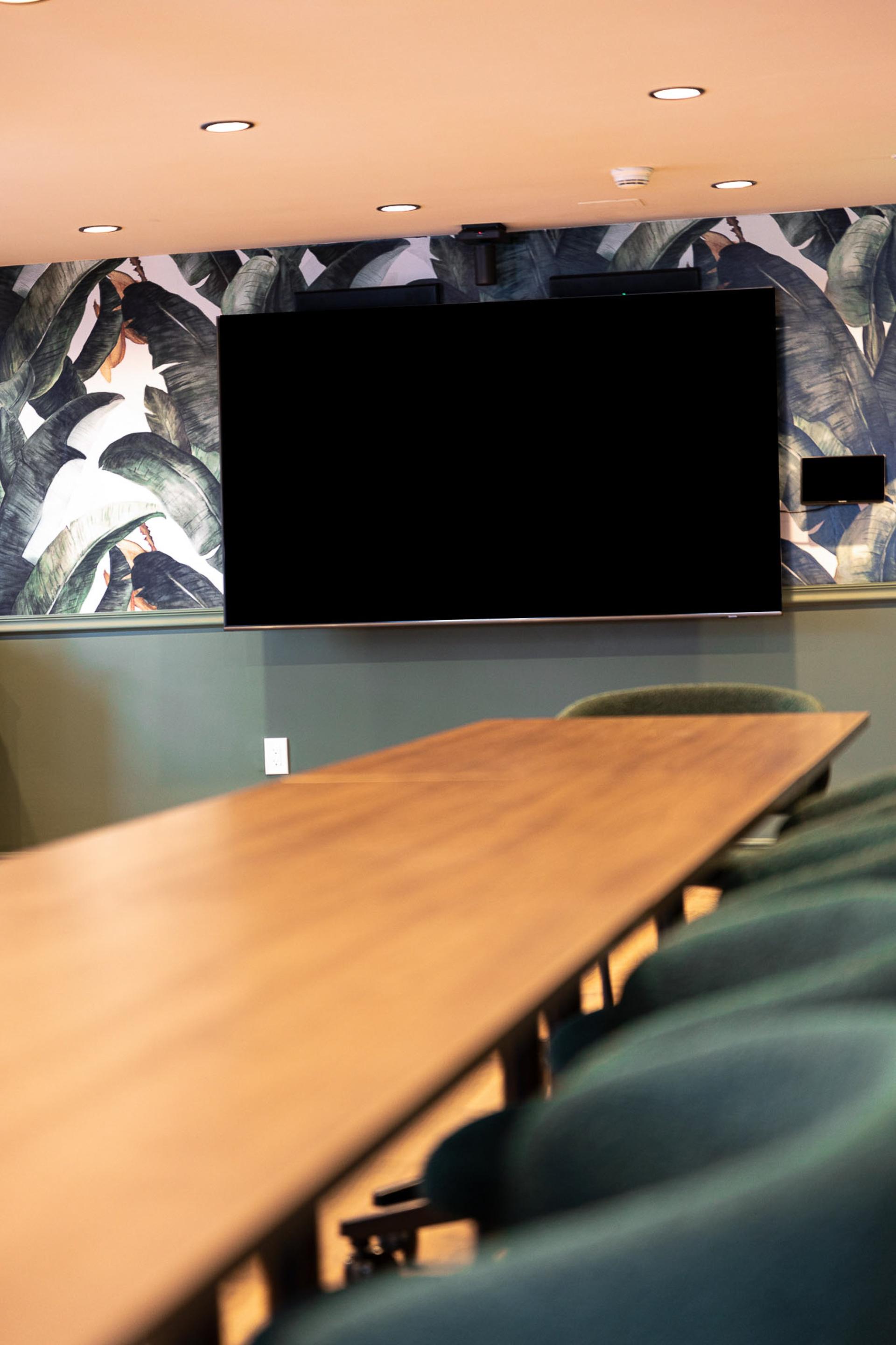 Sunrise Boardroom