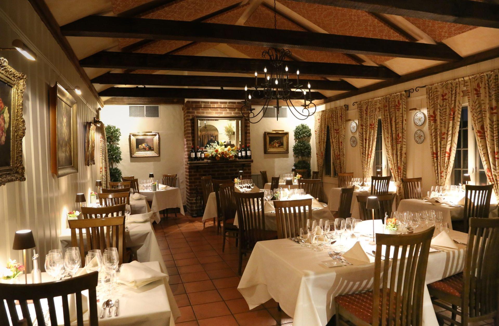 MAIN DINING ROOM