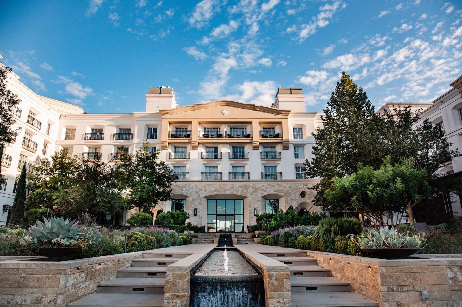 These Are 6 Great Hotels for Watching October’s Solar Eclipse—and You Can Still Book Them