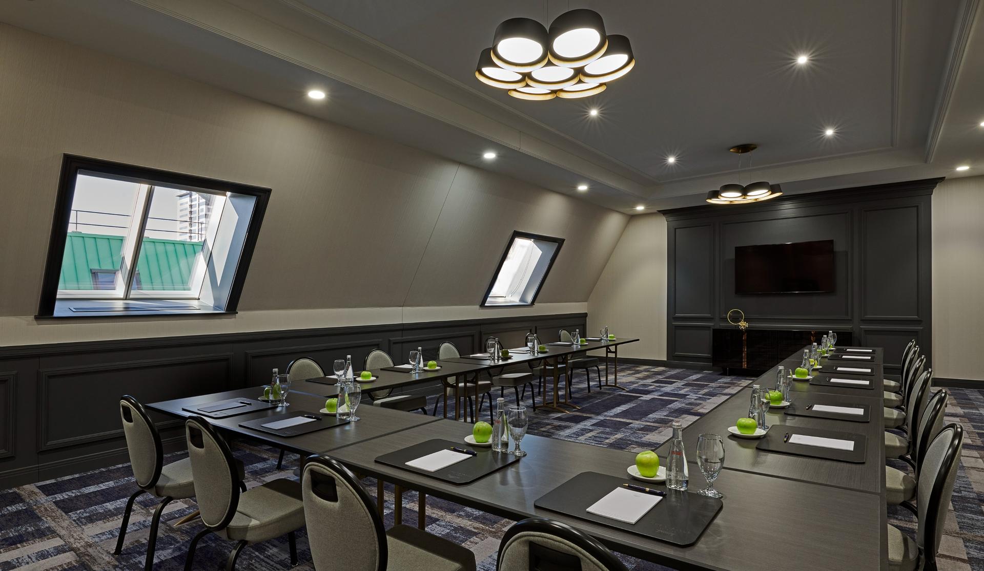 Lincoln Room	