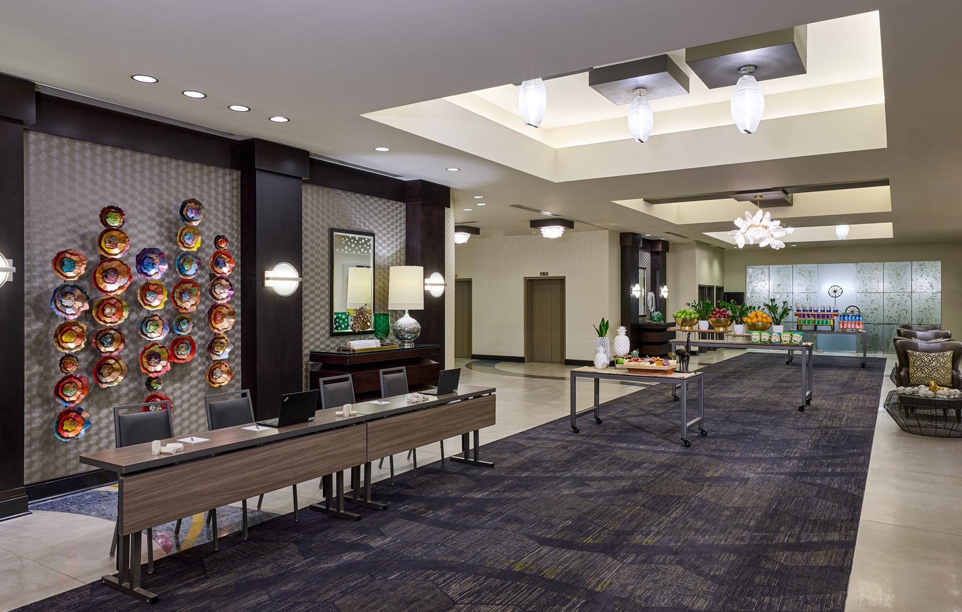 Meeting Level Foyer	