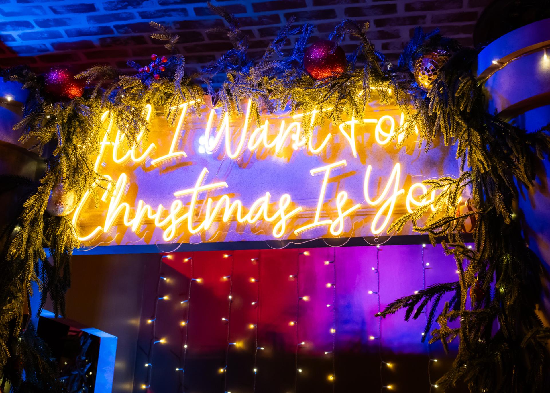 Mariah Carey Holiday Pop-Up Bar
