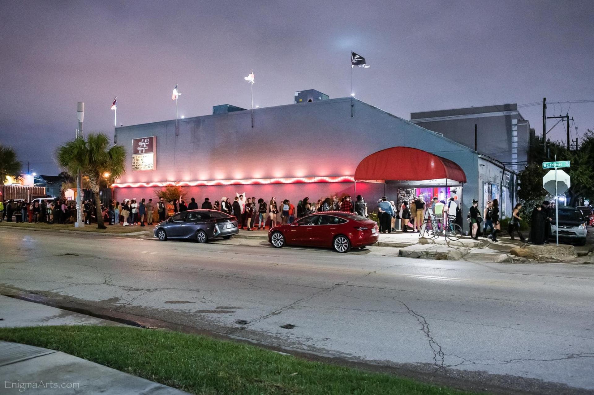 The 7 Best LGBTQ+ Bars In Houston 2023