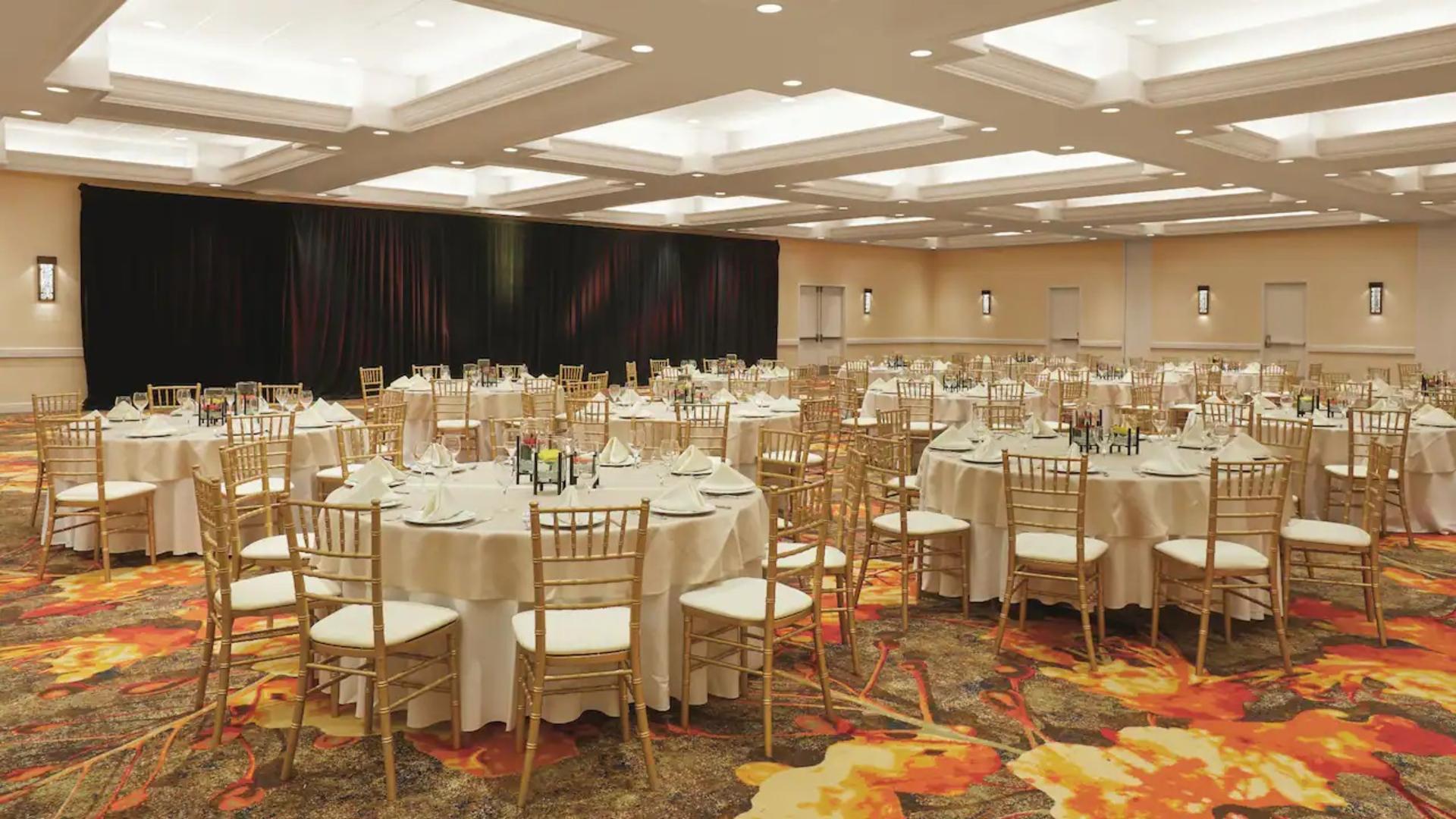 Grand Salon Ballroom