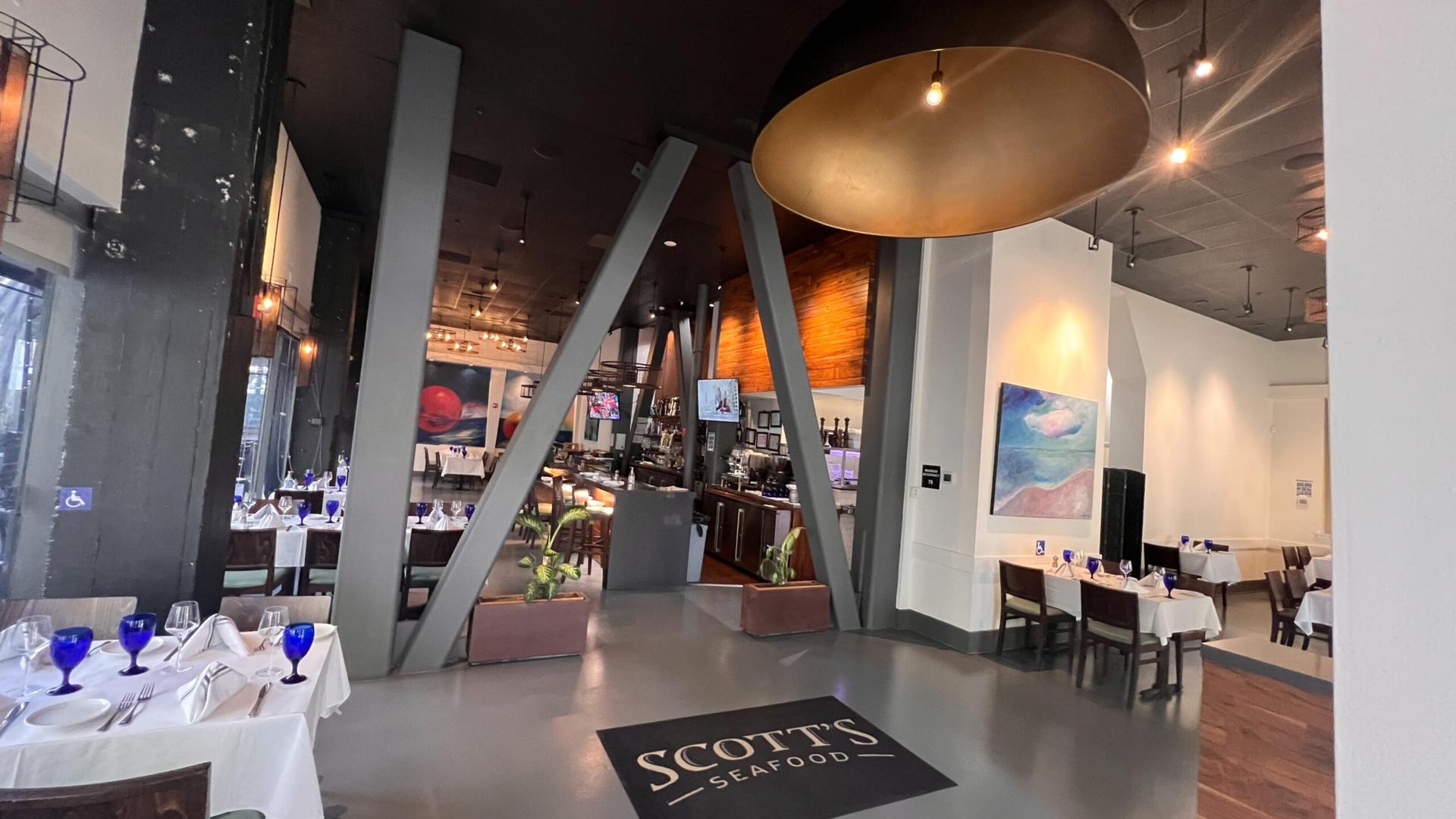 Lounge & Bar