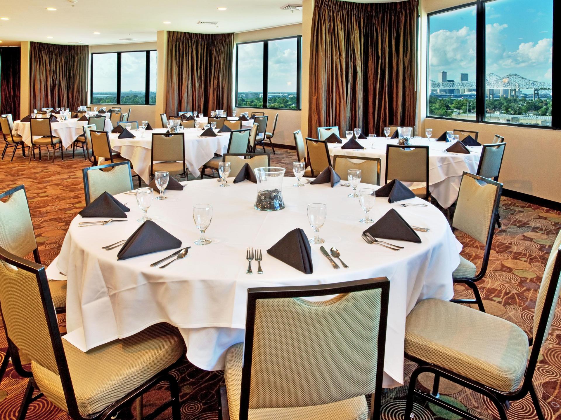Crescent Room