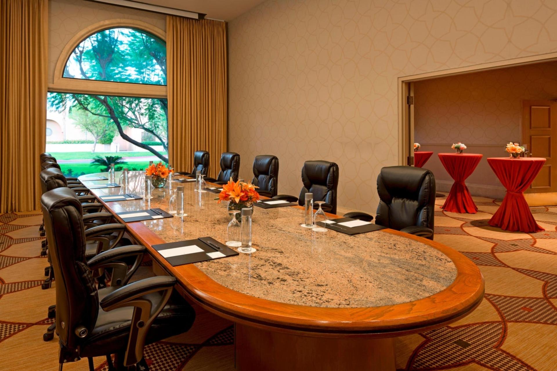 Mission Hills Boardroom