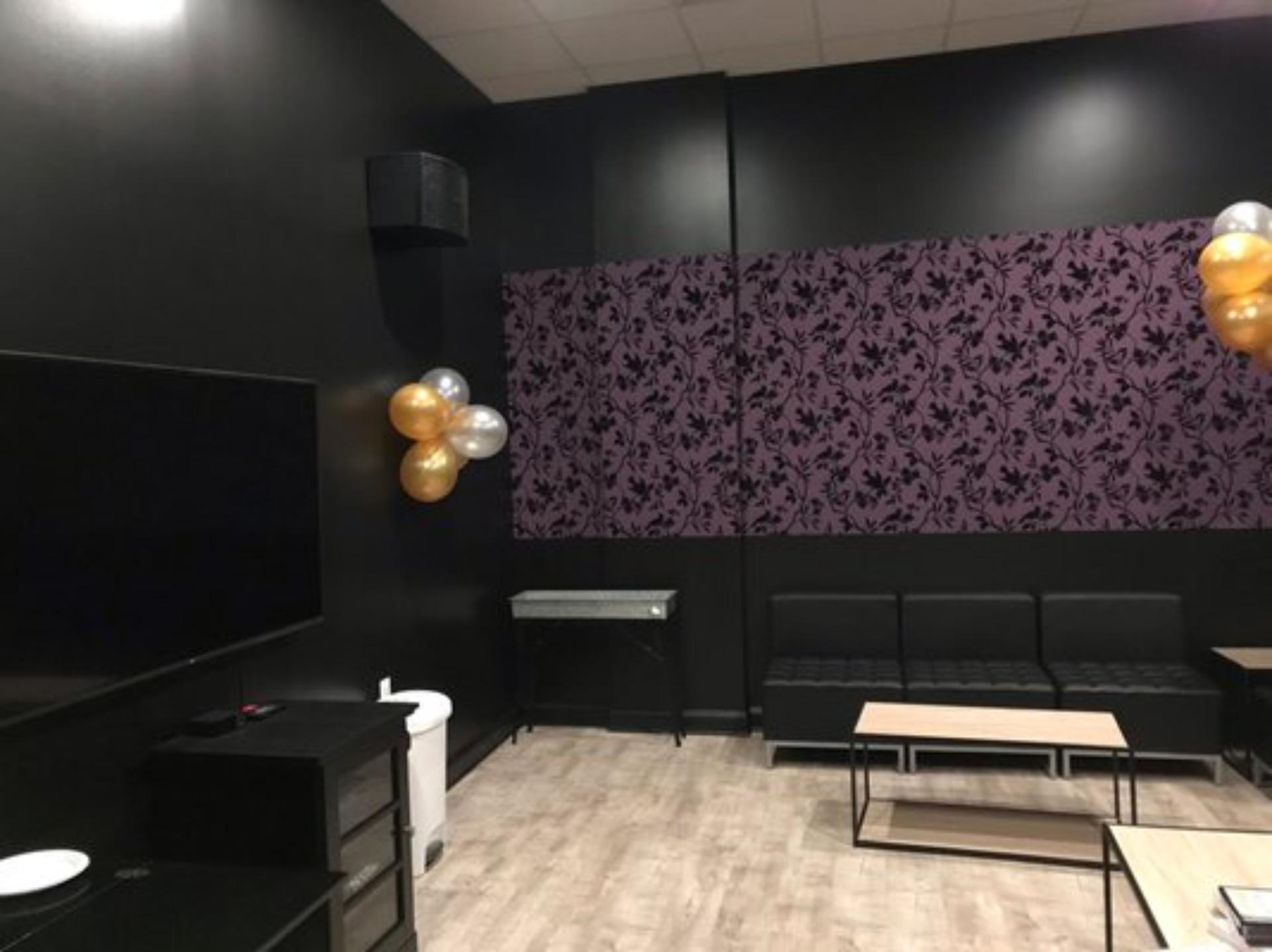 Midsize Room