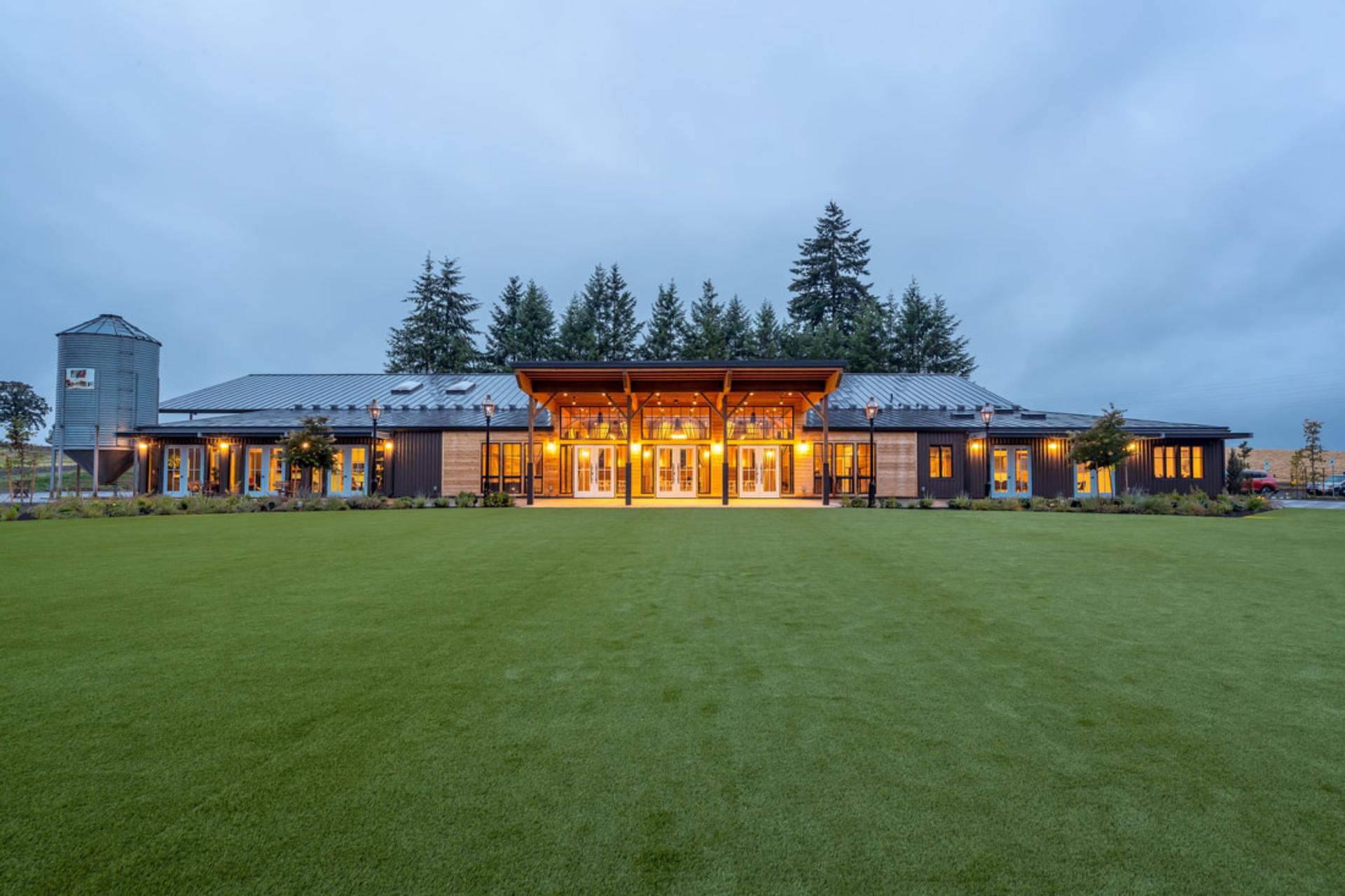 Arena Lawn