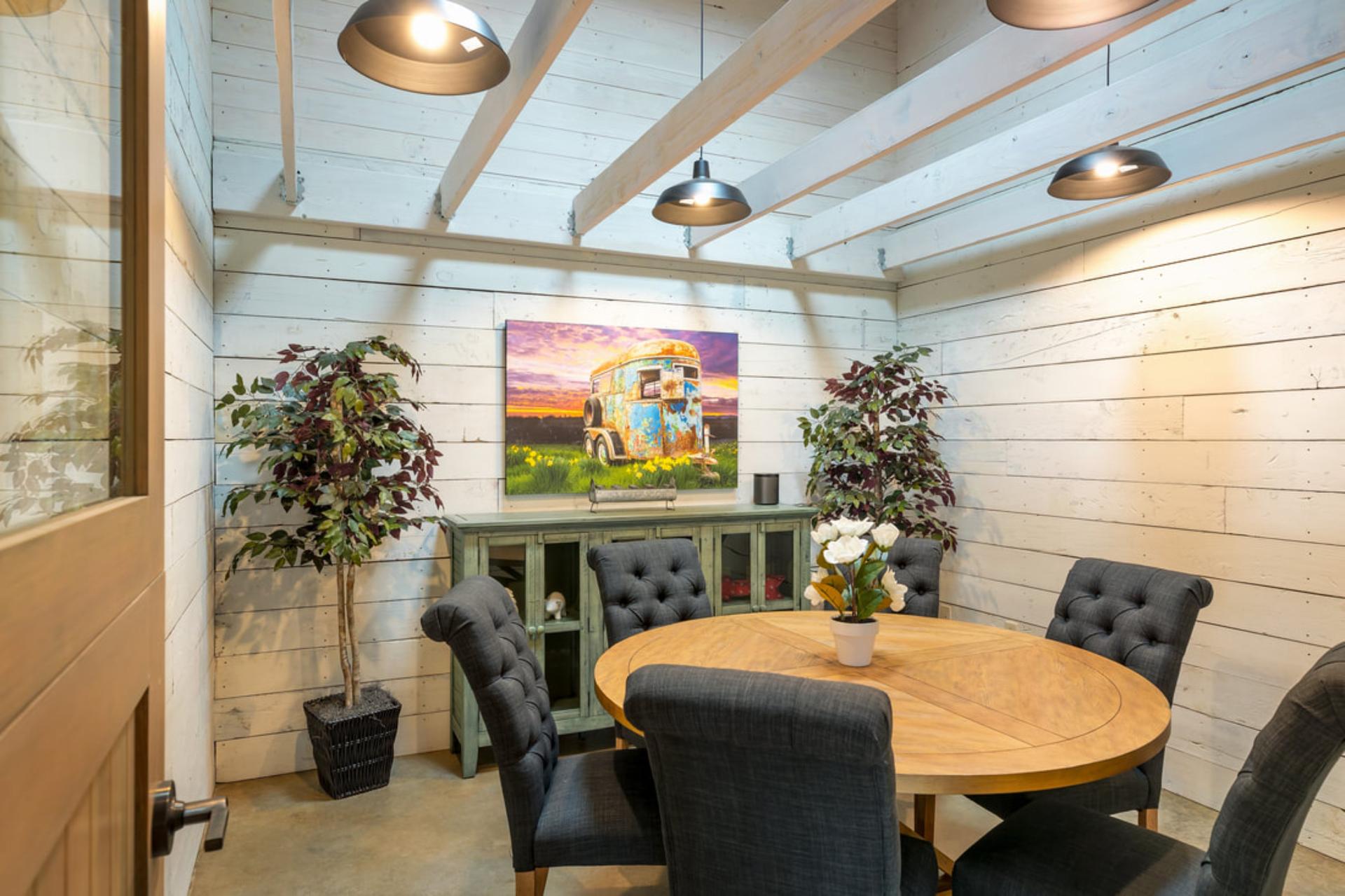 Mustang Meeting Room
