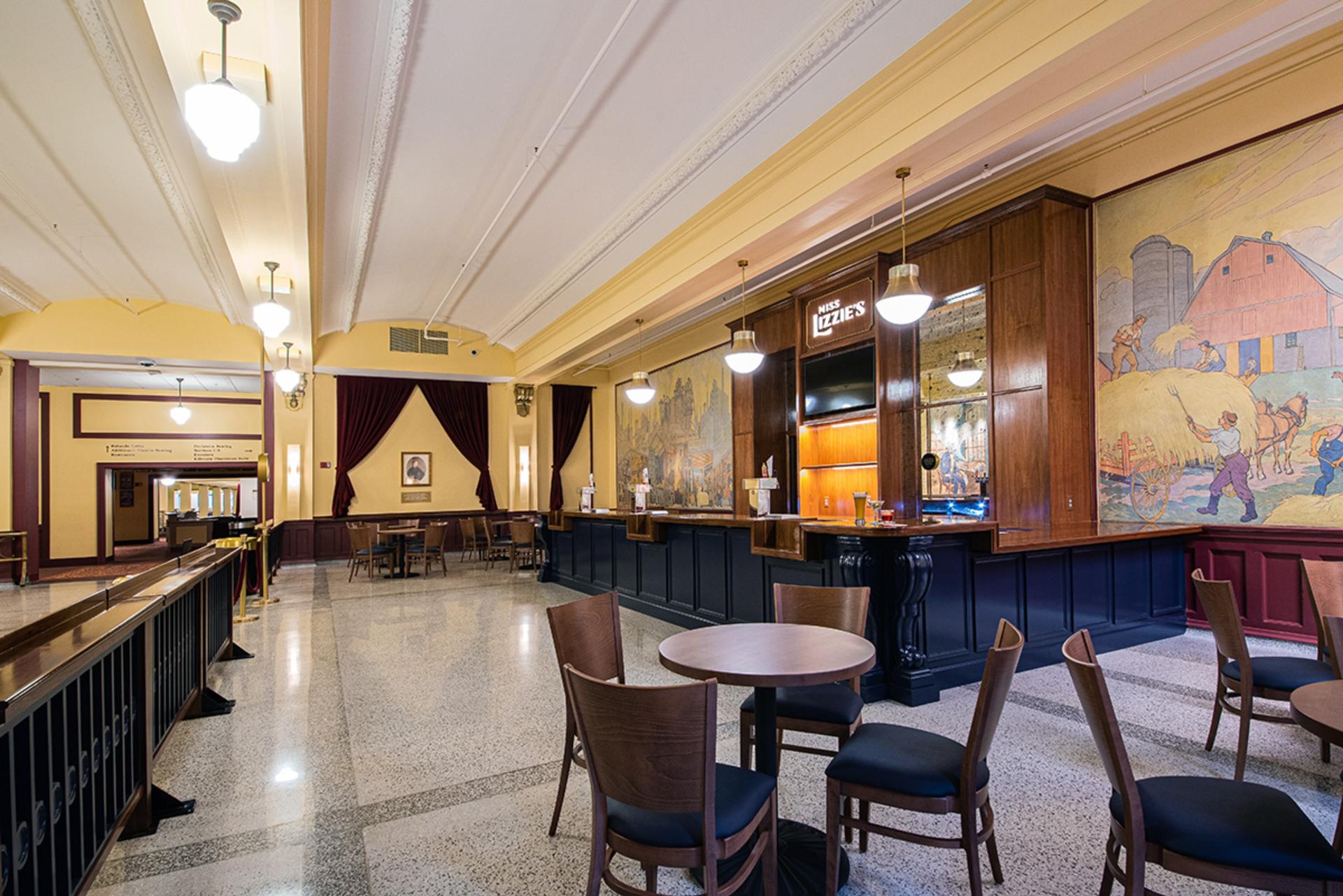 Miss Lizzie's & Main Lobby