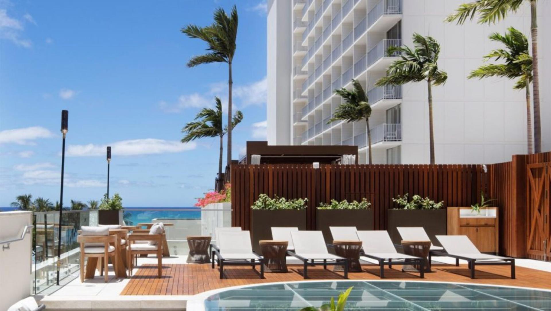 Swell Makai (Ocean View)