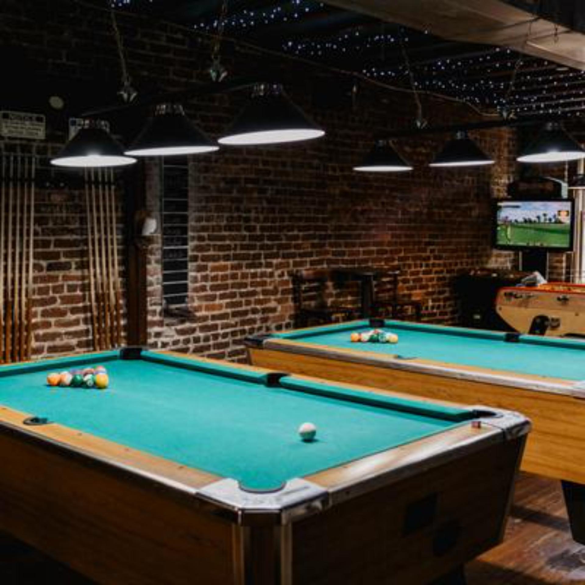 3rd Floor Sports & Cigar Bar
