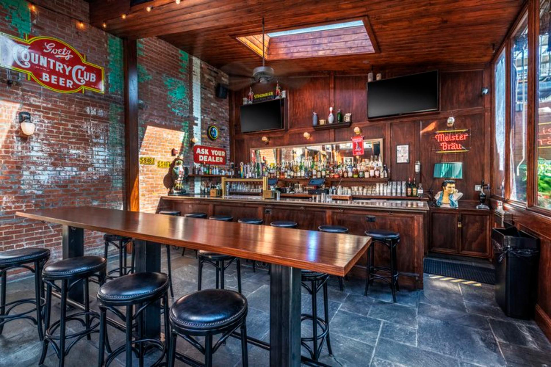 Whitlow's DC