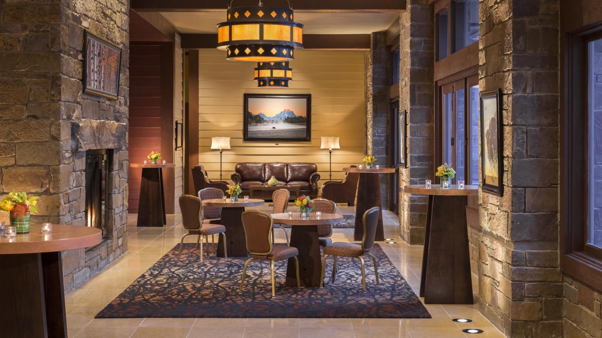 Cottonwood Ballroom Foyer