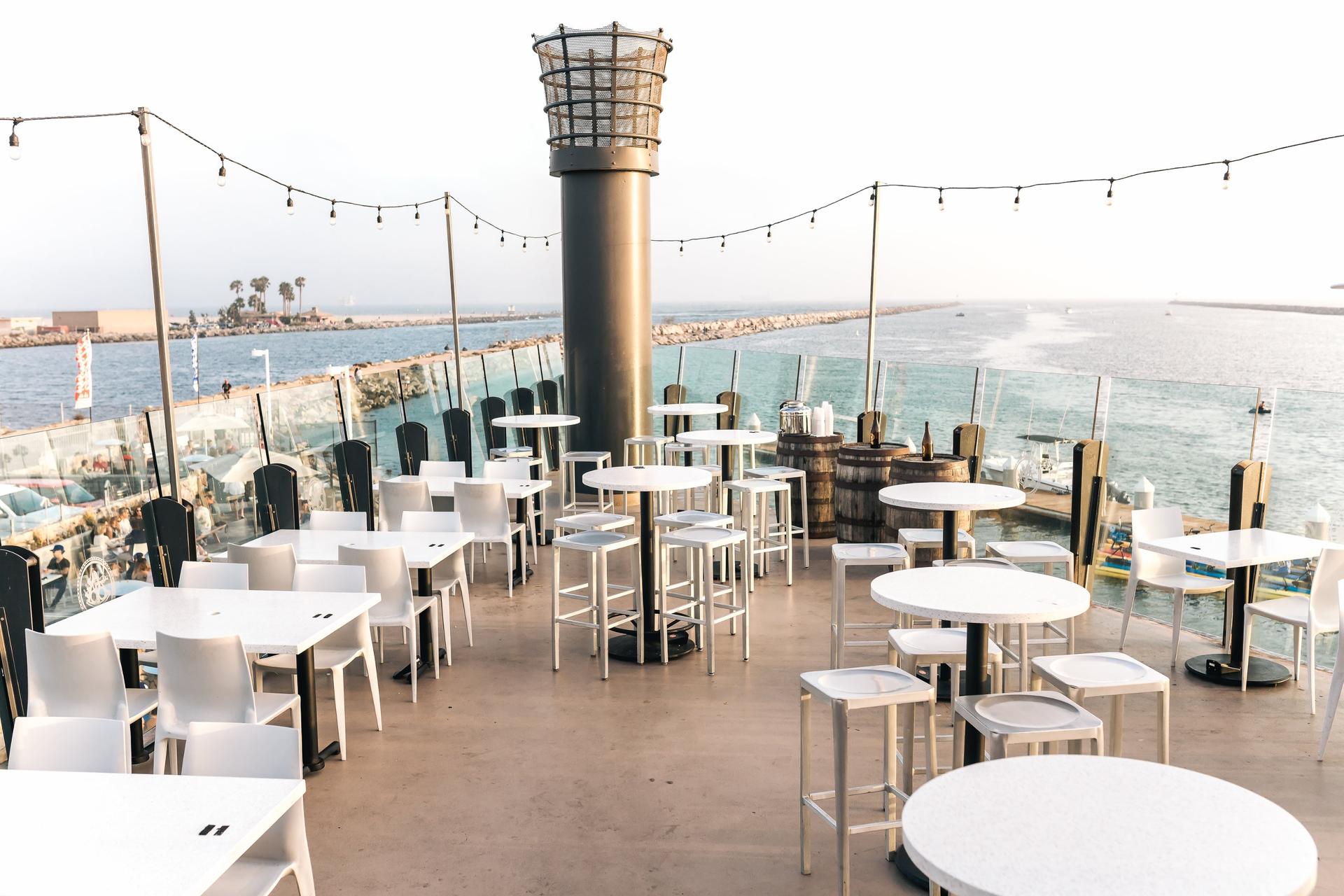 Dorado's Deck (Upper Patio, Bar & Lounge)