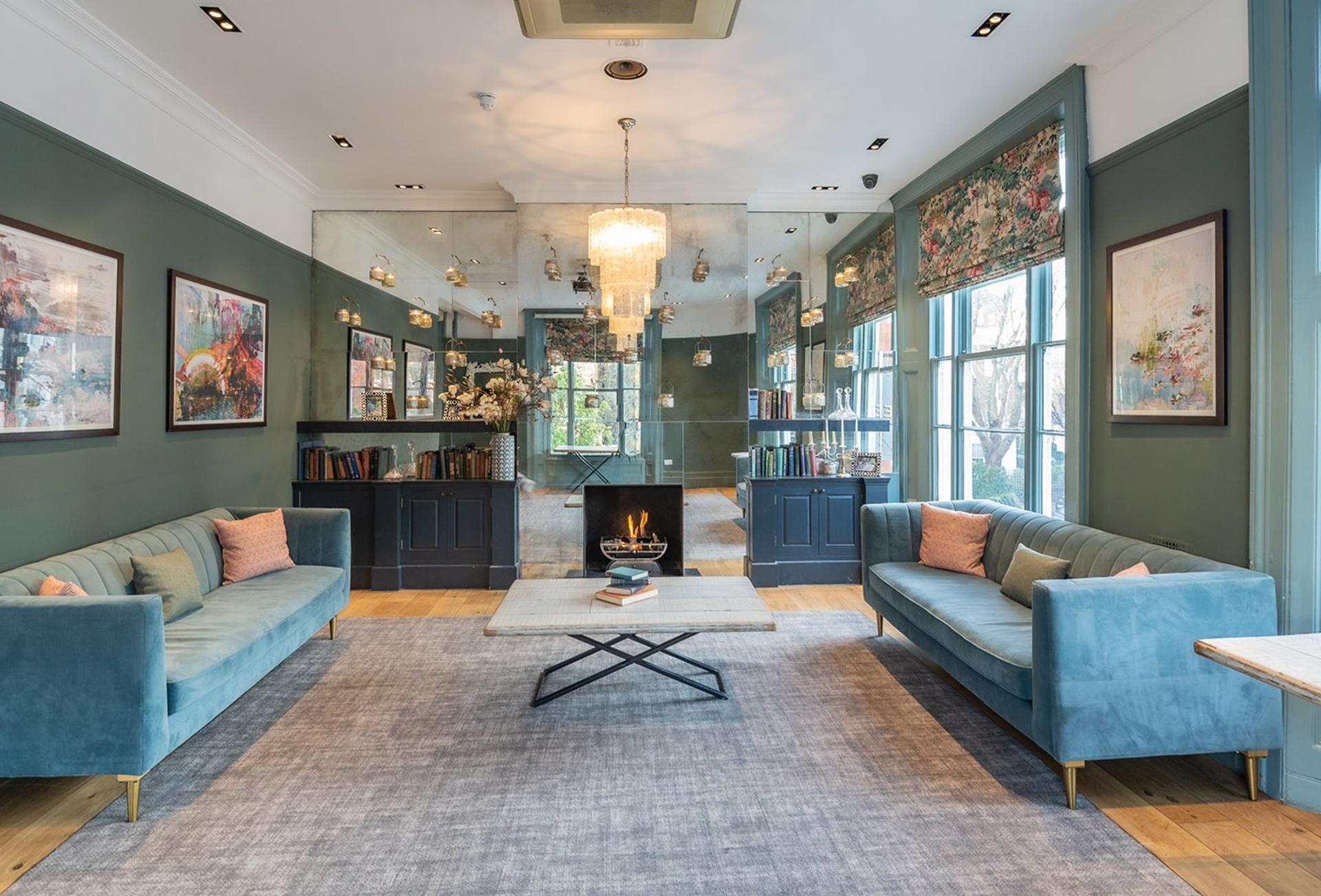 Oakley Room