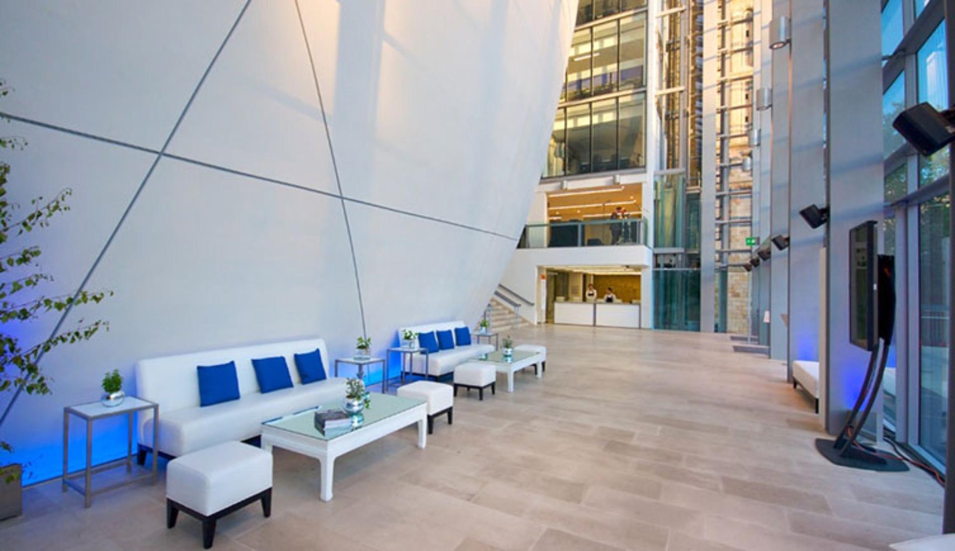 Darwin Centre and Courtyard
